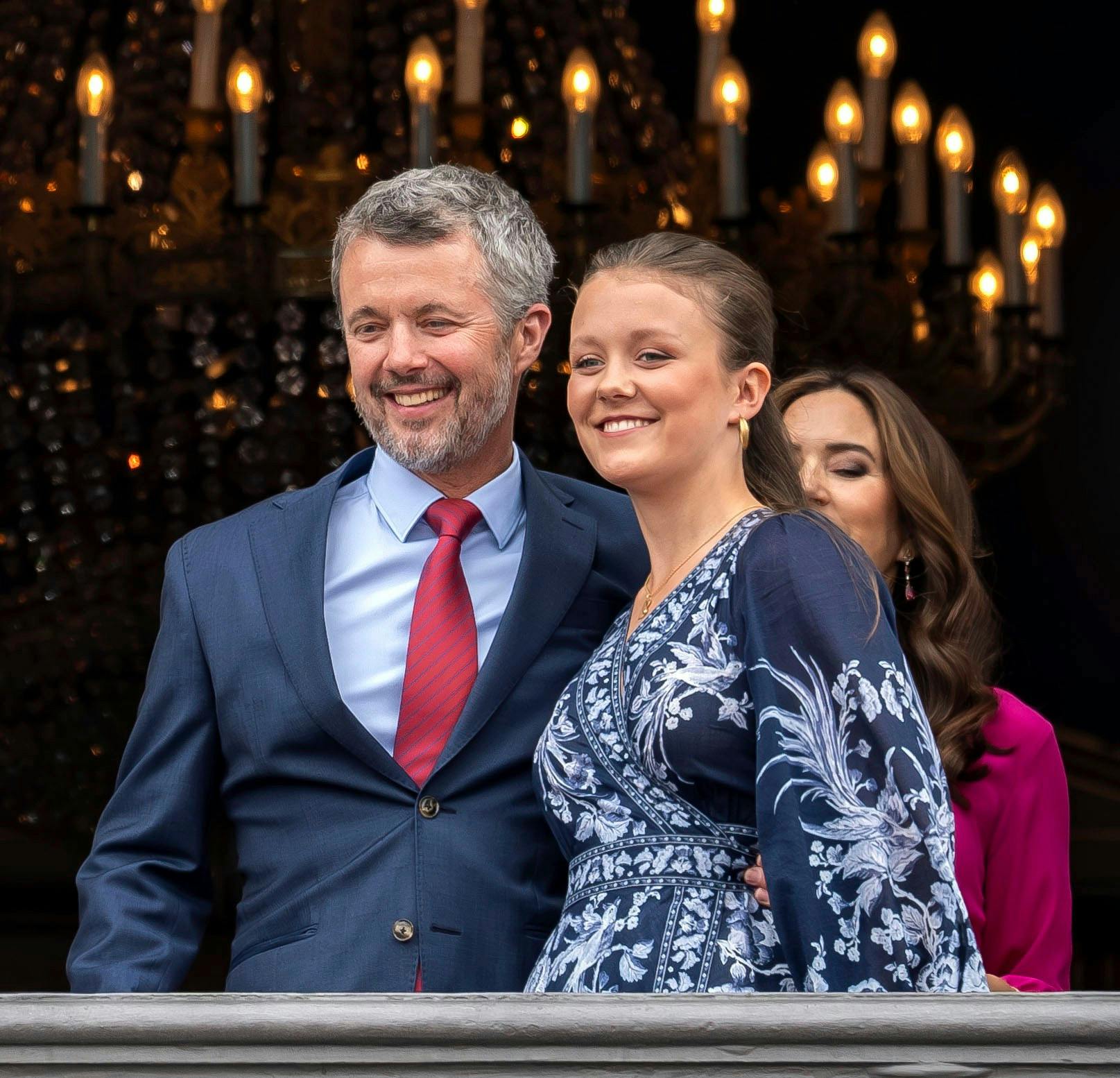 Meget tyder på, at kong Frederik , 56, vil lade sine børn vælge med hjertet.