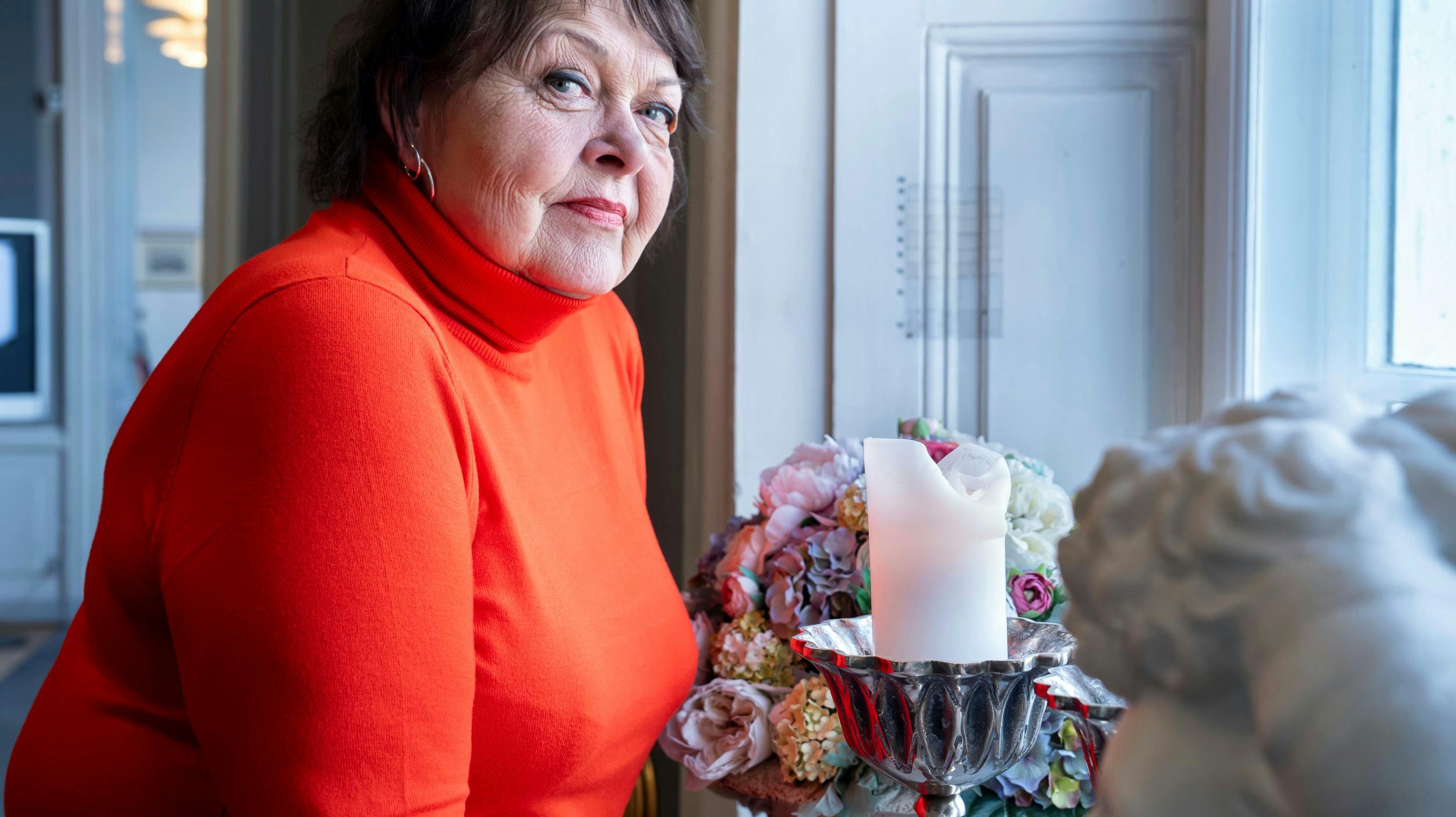 Lise-Lotte Lohmann nyder pensionistlivet – men hun siger ikke nej til et godt tilbud. En solid løn og lidt familiepres fik hende med i “Forræder”, og hvis filmrollen kun kræver to dage, pakker hun gerne kufferten igen.