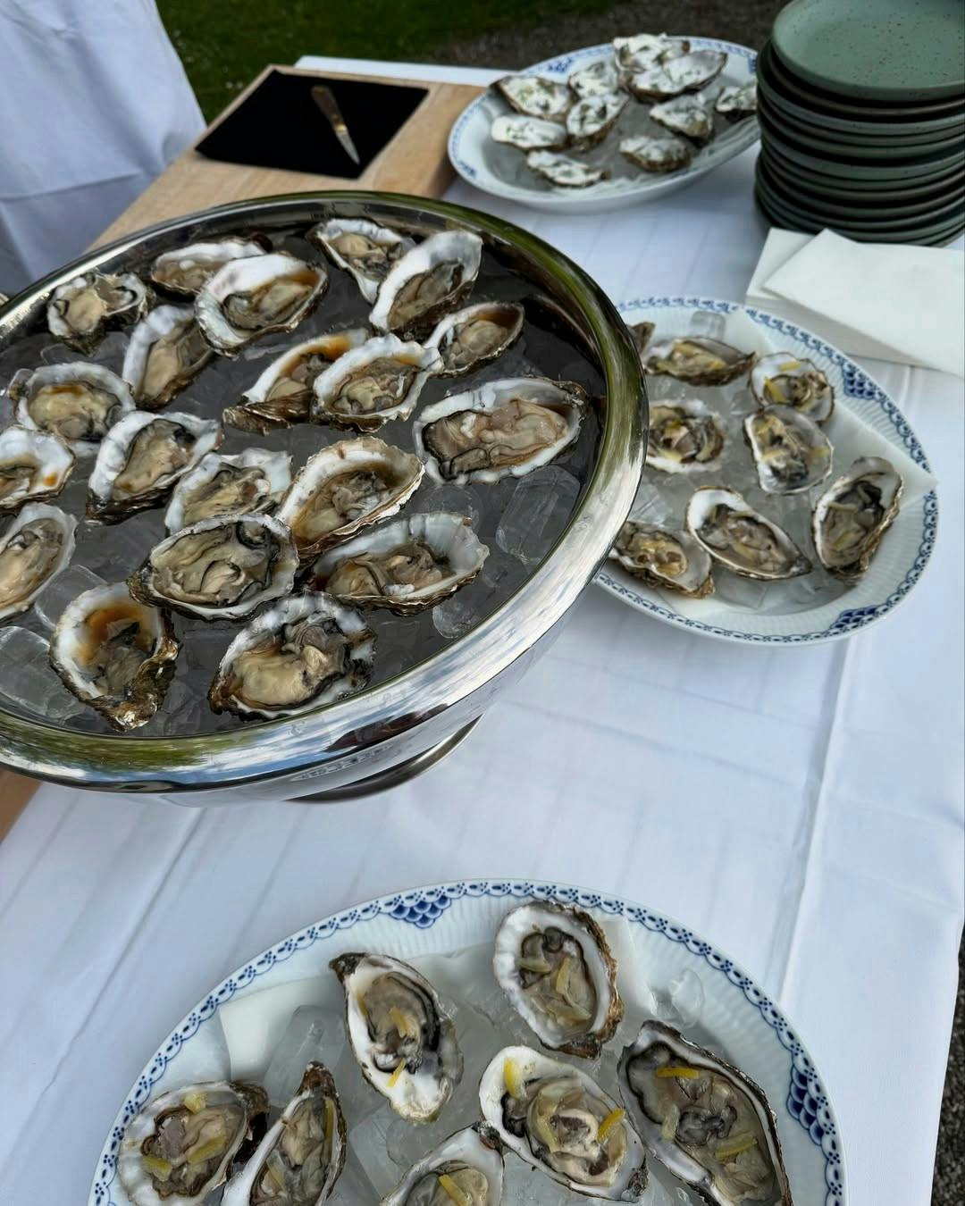 Der var også disket op med østers.