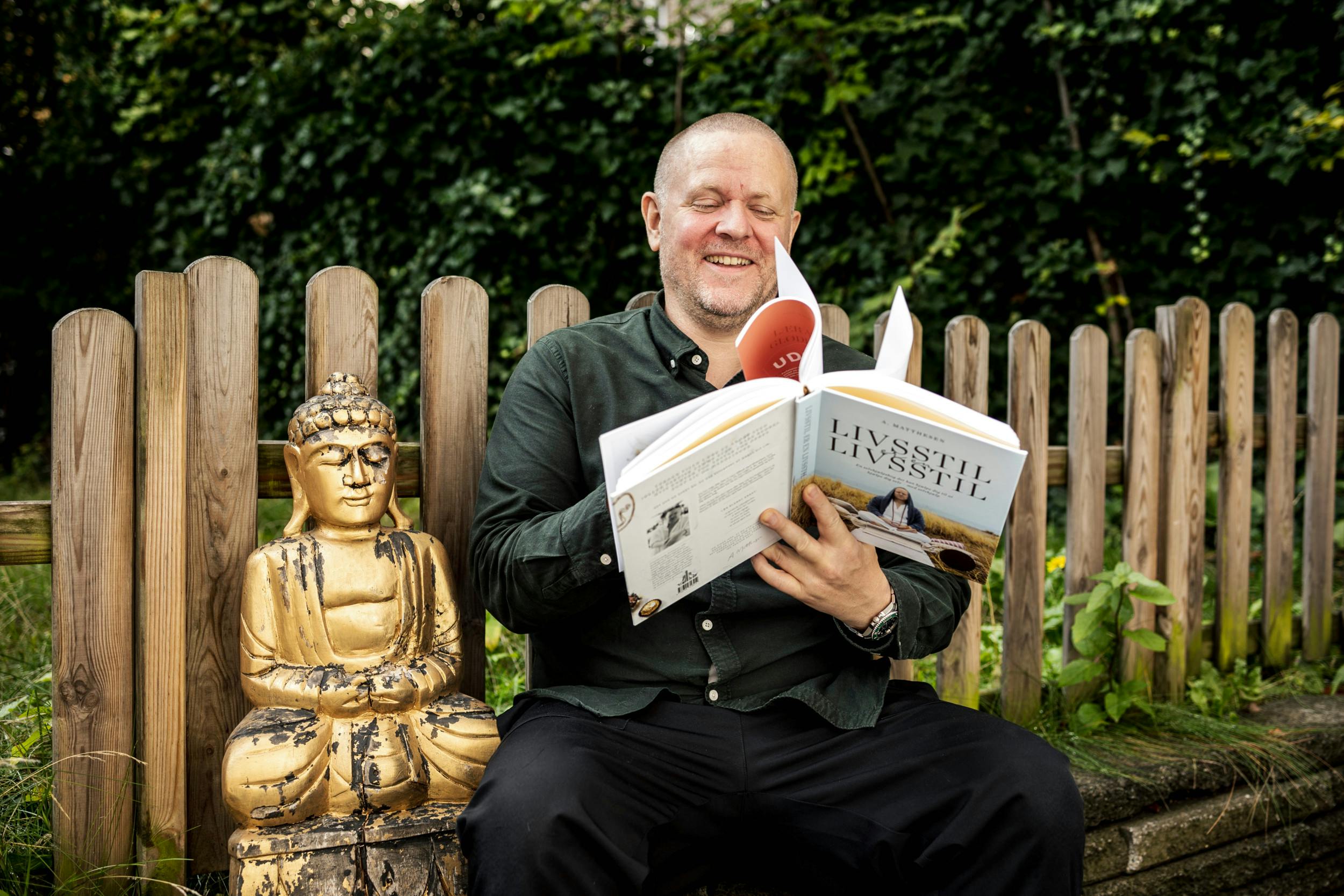 Anders blev buddhist som 18-årig efter at have læst om det på HF.