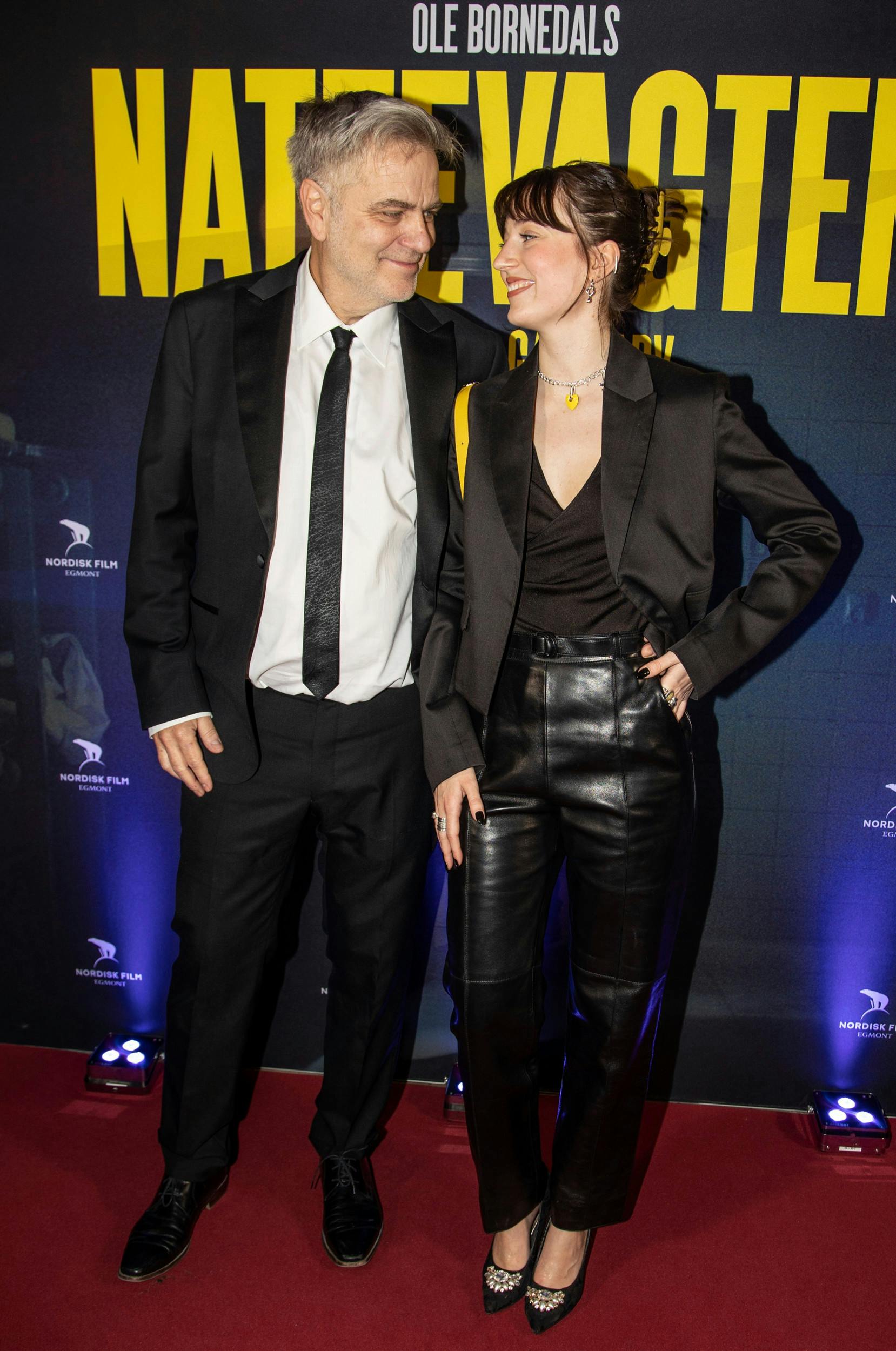 I ”Nattevagten – Dæmoner går i arv” blev Fanny instrueret af sin far Ole Bornedal , 66, og samarbejdet mellem far og datter fungerer altid godt. – Det har været dejligt at arbejde med far. Vi har et skønt samarbejde, og det har været meget nemt. Ligetil, har hun sagt til BILLED-BLADET.