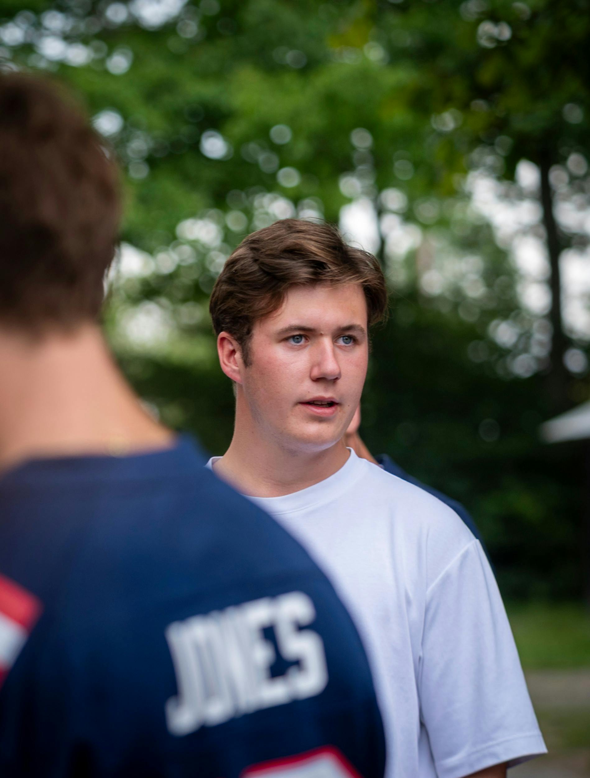 Kronprins Christian, 19, er manden, der må trække i arbejdstøjet, når far er ude af Danmark.