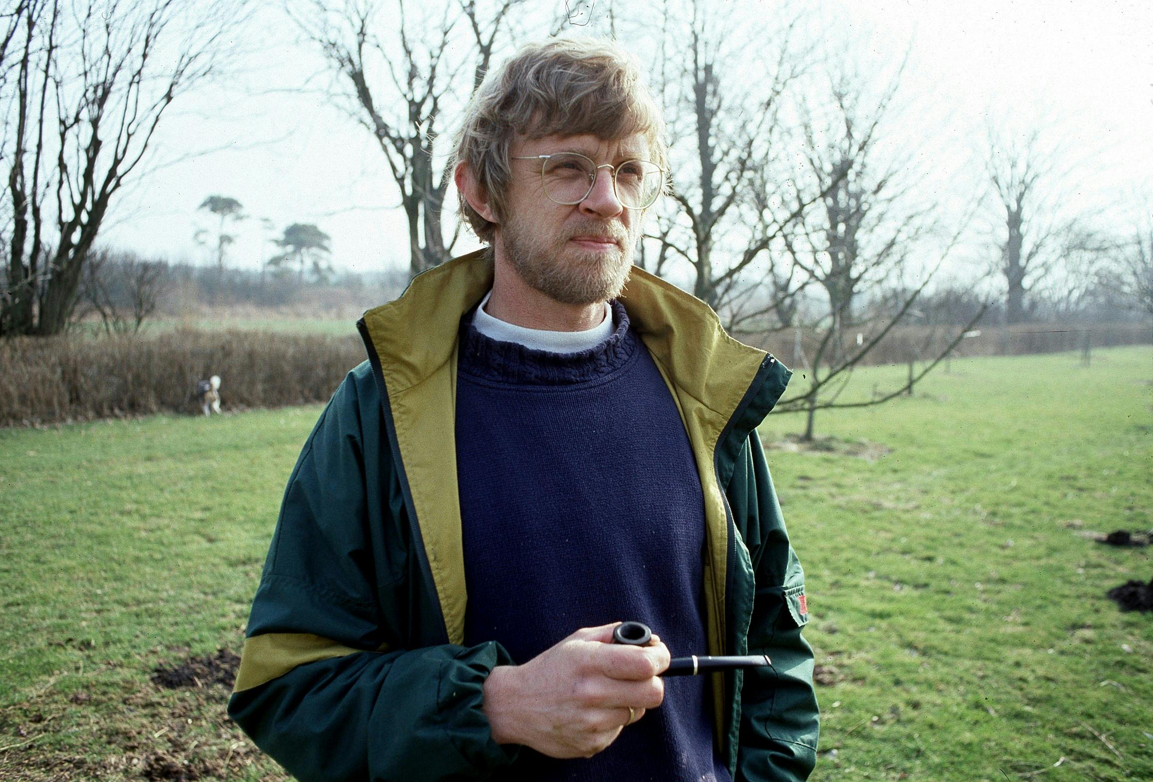 I ”DR Derude” blev Søren Ryge kendt og elsket for sin stille fortælleform - og sin elskede pibe.