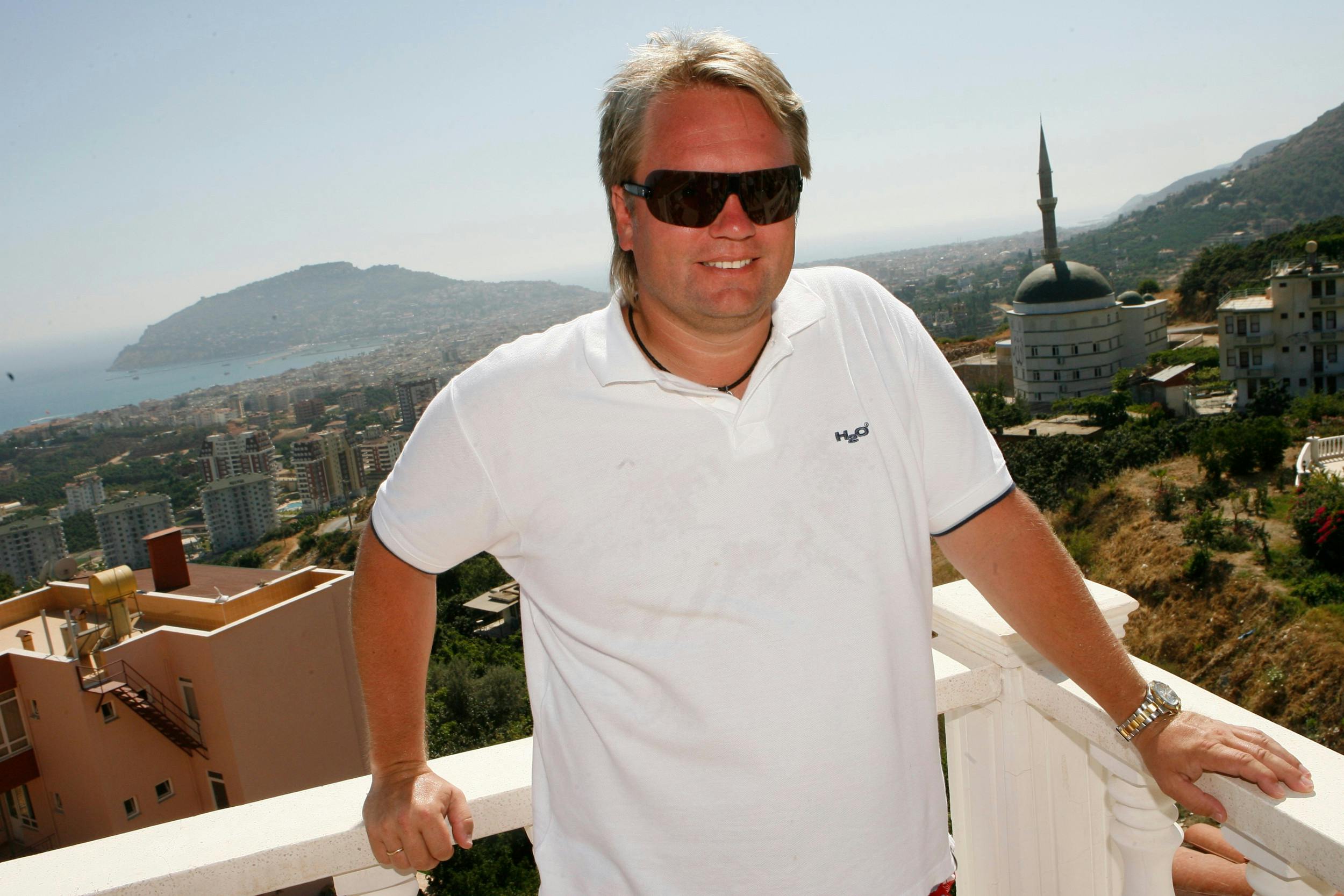 Sommerhuset i Alanya i Tyrkiet solgte Johnny for nogle år siden, og nu drømmer han og familien om at købe et hus i Sydspanien.  
