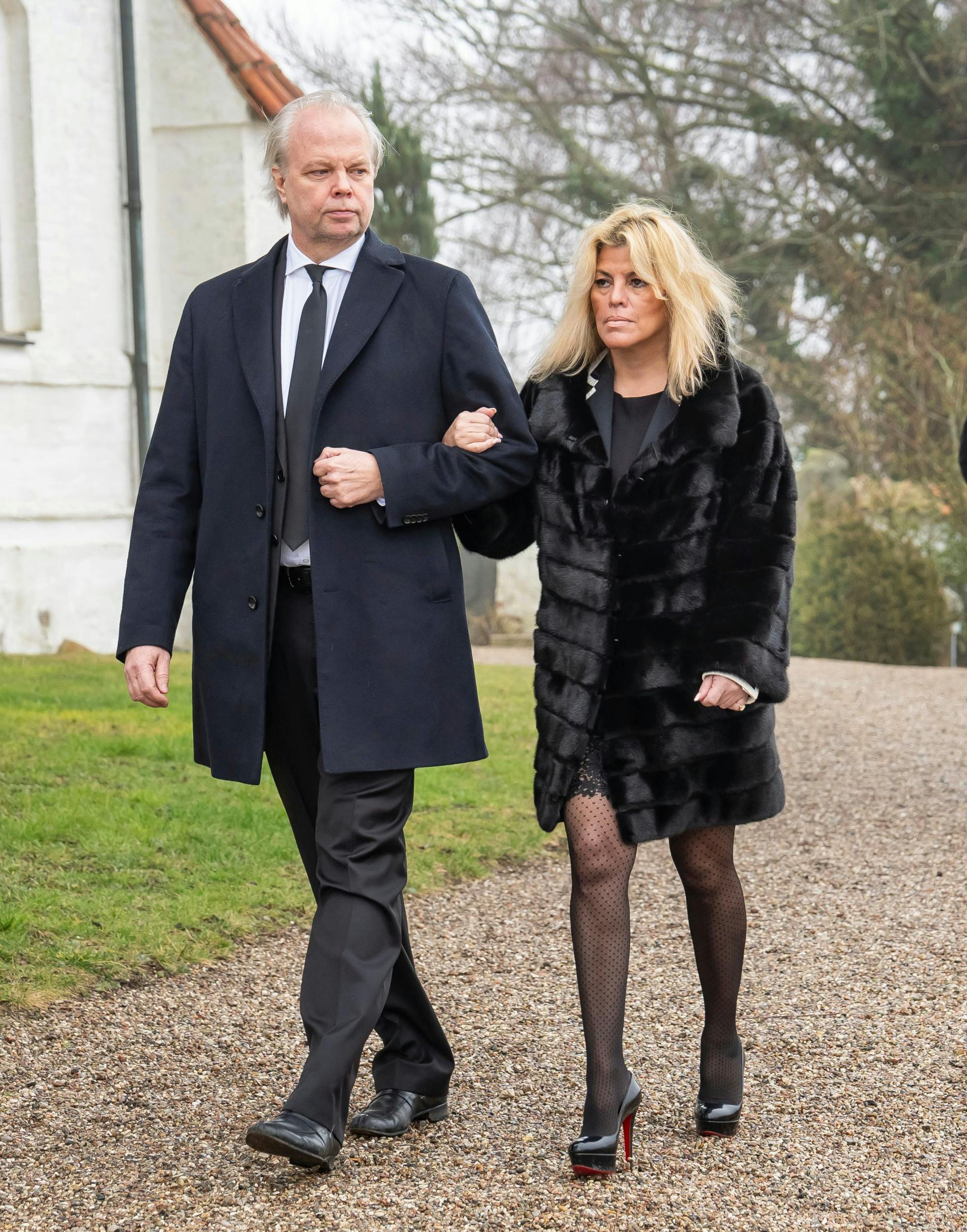 Philip Kjær med hustruen Esther. Efter nytår skal Philip to gange møde i retten, idet han er sagsøgt af sin far. Philip har til gengæld sagsøgt Susan Astani.