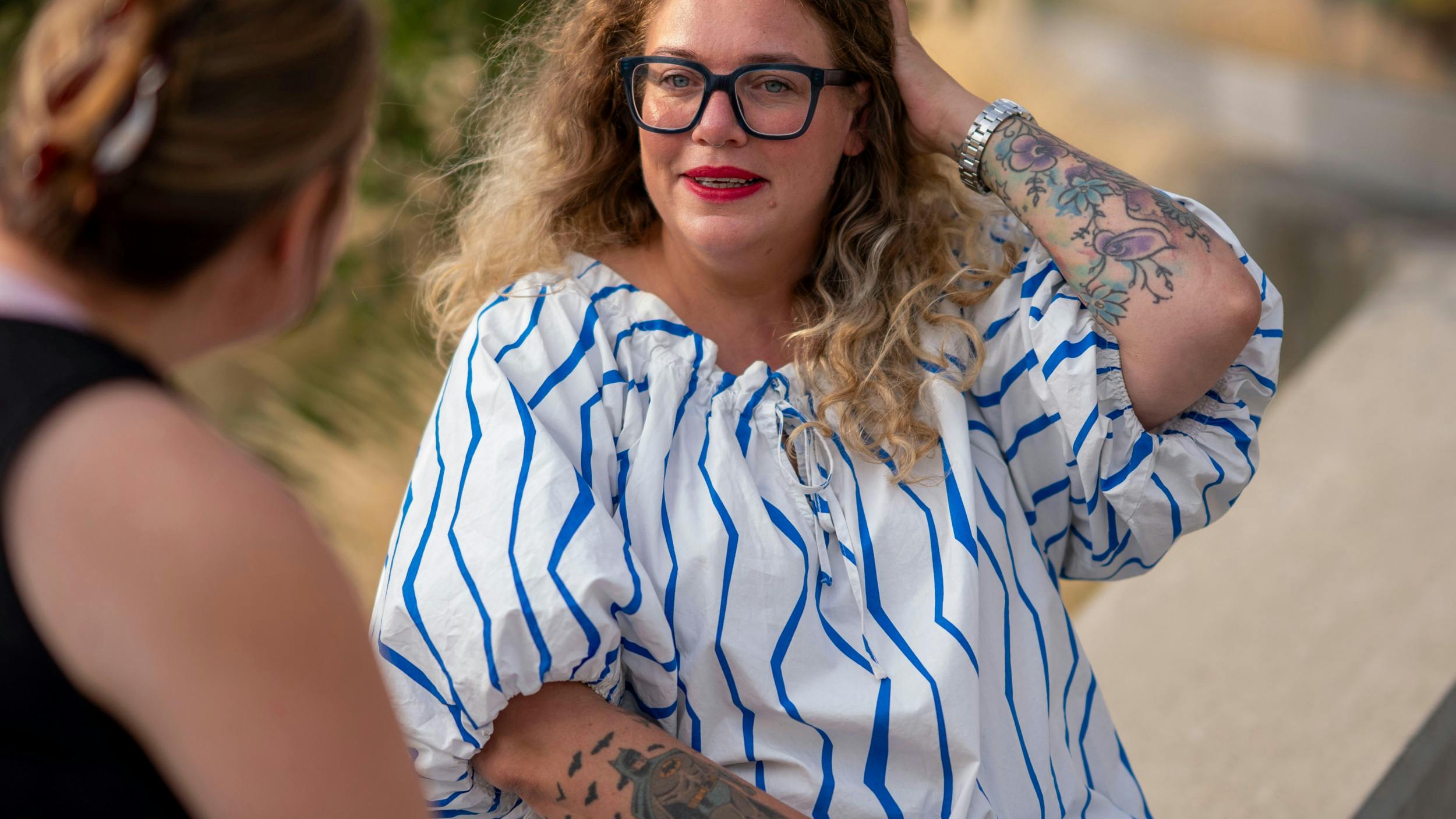 Der er ren babylykke hjemme hos komikeren Ane Høgsberg, 37, der fik sit andet barn for ganske nylig. Her møder SE og HØR Ane på havnefronten i Sønderborg.