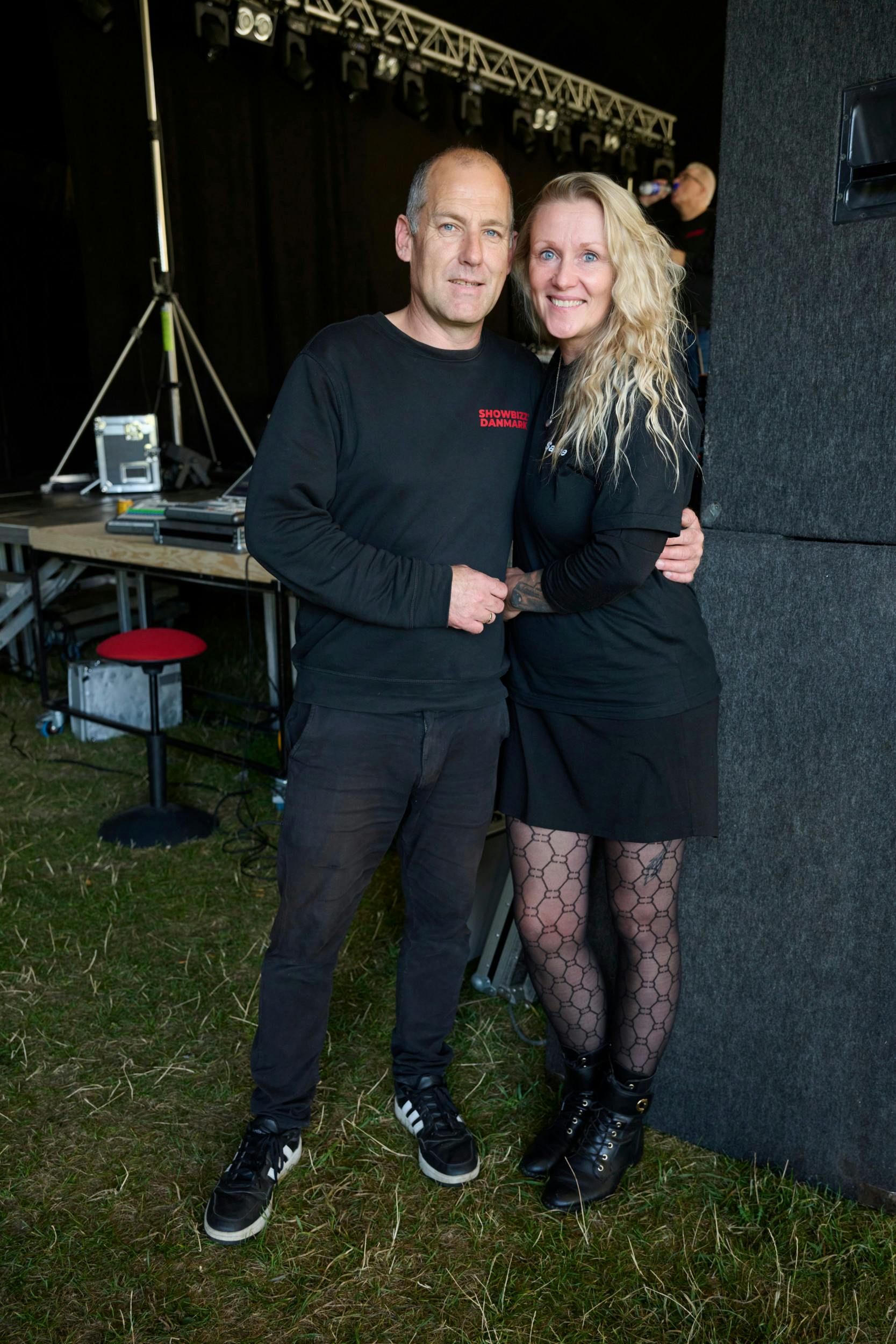 Thomas er gift med Sanne, 51, som også elsker at tage med på tour.