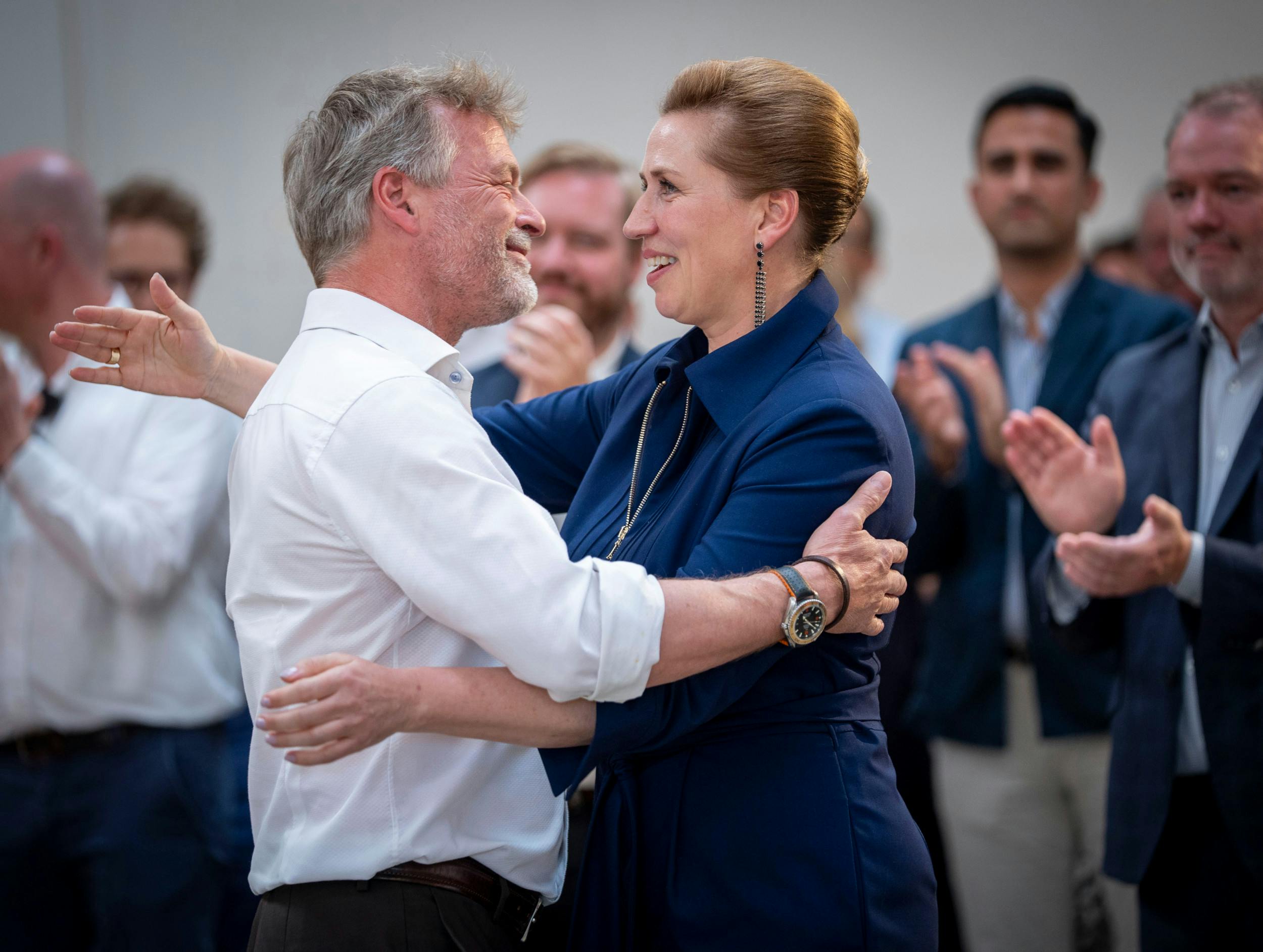 I en tale til hustruen tidligere i år bedyrede Bo Tengberg , 60, at statsministeren er genial til at flytte sit fokus fra Statsministeriet til familien, når hun kommer hjem om aftenen.