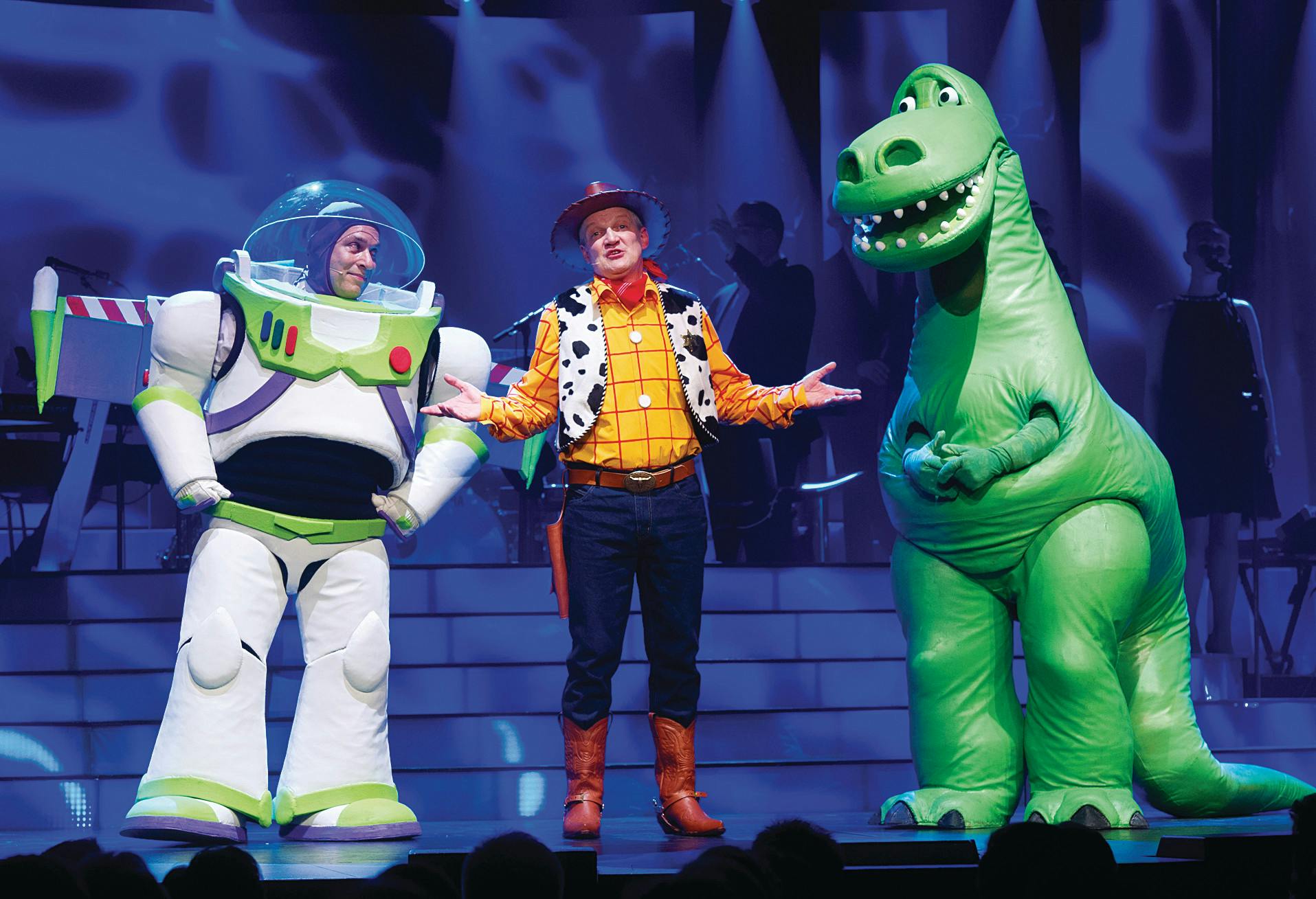 Senest Danmarks mest populære trio stod på scenen sammen, var i 2012 med showet Linie 3 Live. 