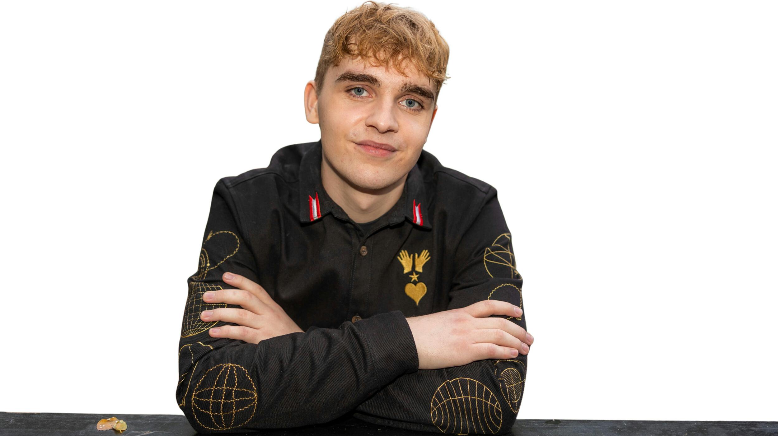 Vi kender ham som stjerneskud i ”X Factor” – men nu prøver Cristian Oprea, 18, også kræfter med skuespil.