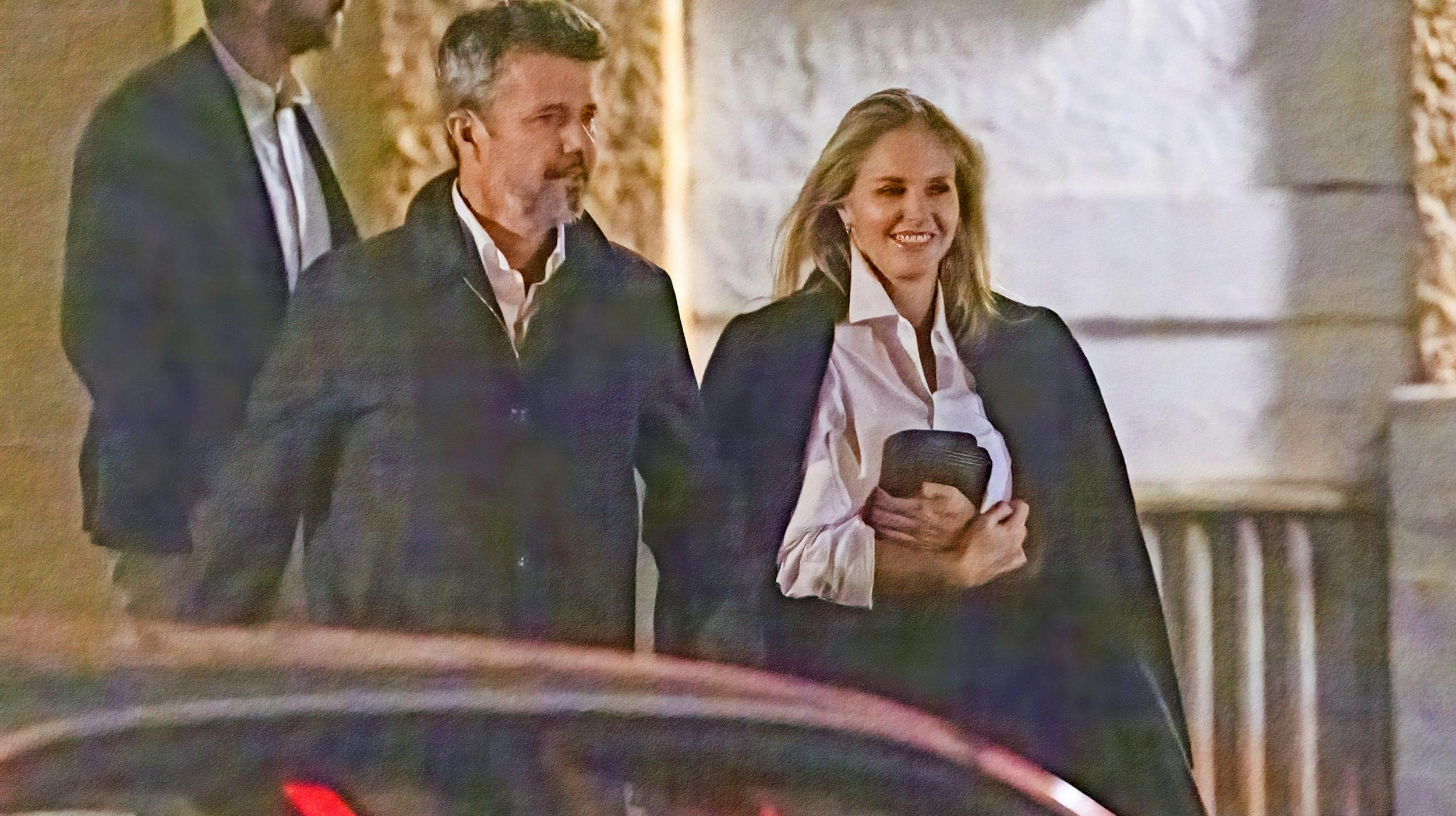 Det så hyggeligt ud, da Genoveva Casanova , 49, viste sin danske gæst, Frederik , 57, rundt i Madrid og tilbragte aftenen på restaurant, hvor de ifølge Lecturas sad bare de to ved et bord sammen.