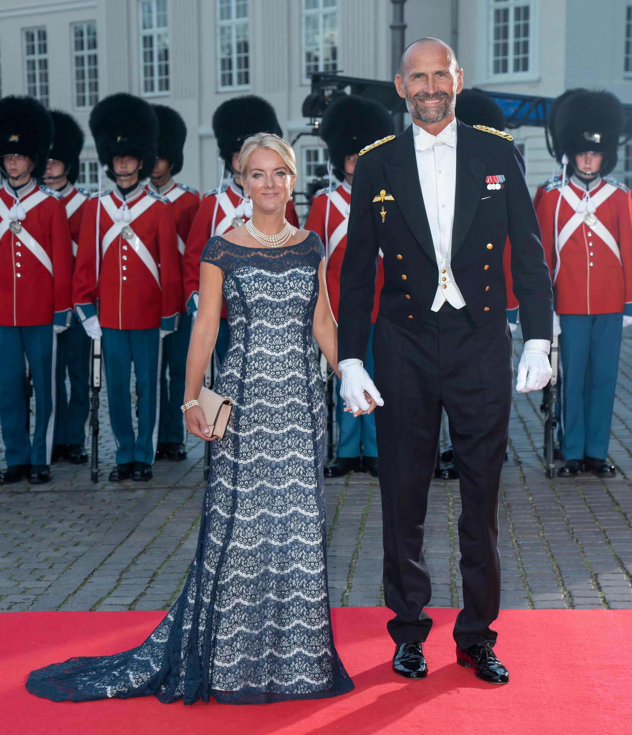 Den tidligere DBU-direktør  Claus  Bretton -Meyer , 59, har været den heldige fyr ved Vermunds side siden 2022.  