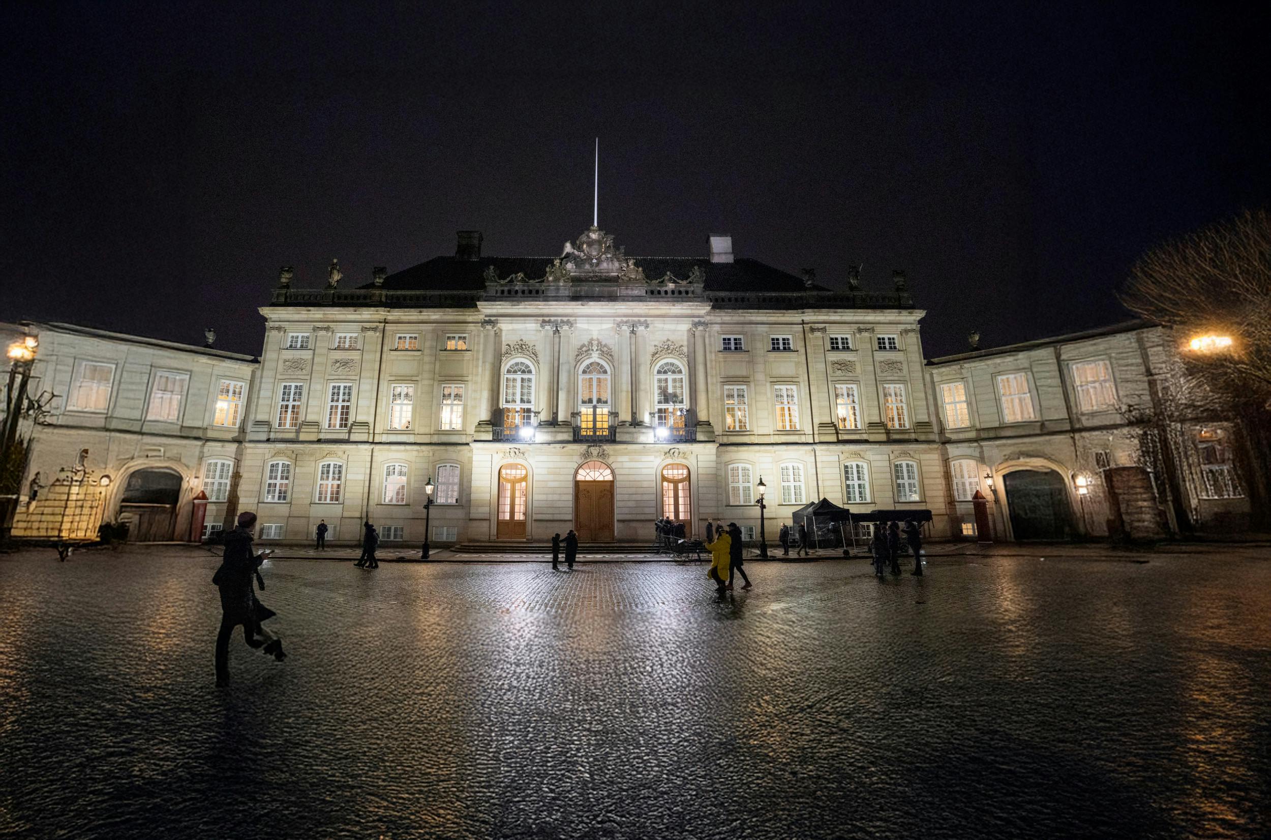 Fra Marselisborg i det jyske til Amalienborg (billedet) i kongens København.