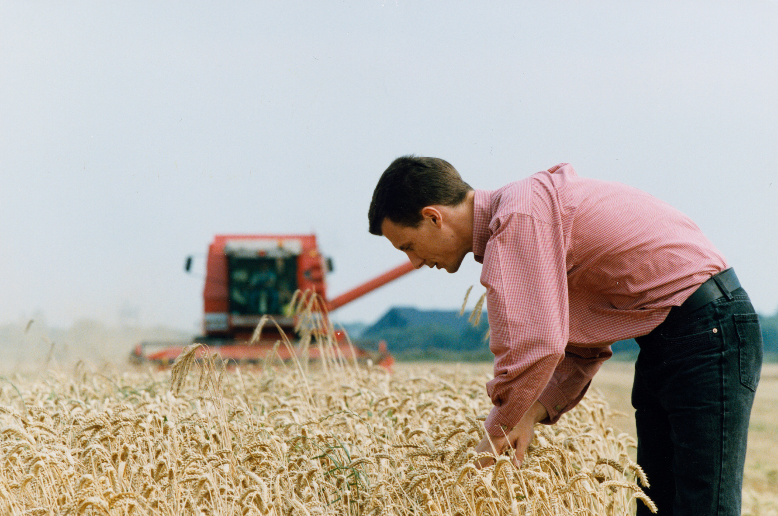 Prins Joachim ved godt, hvad landbrug handler om. Og med sine jordbesiddelser har han endnu ikke klippet forbindelsen endegyldigt til sit tidligere erhverv. 