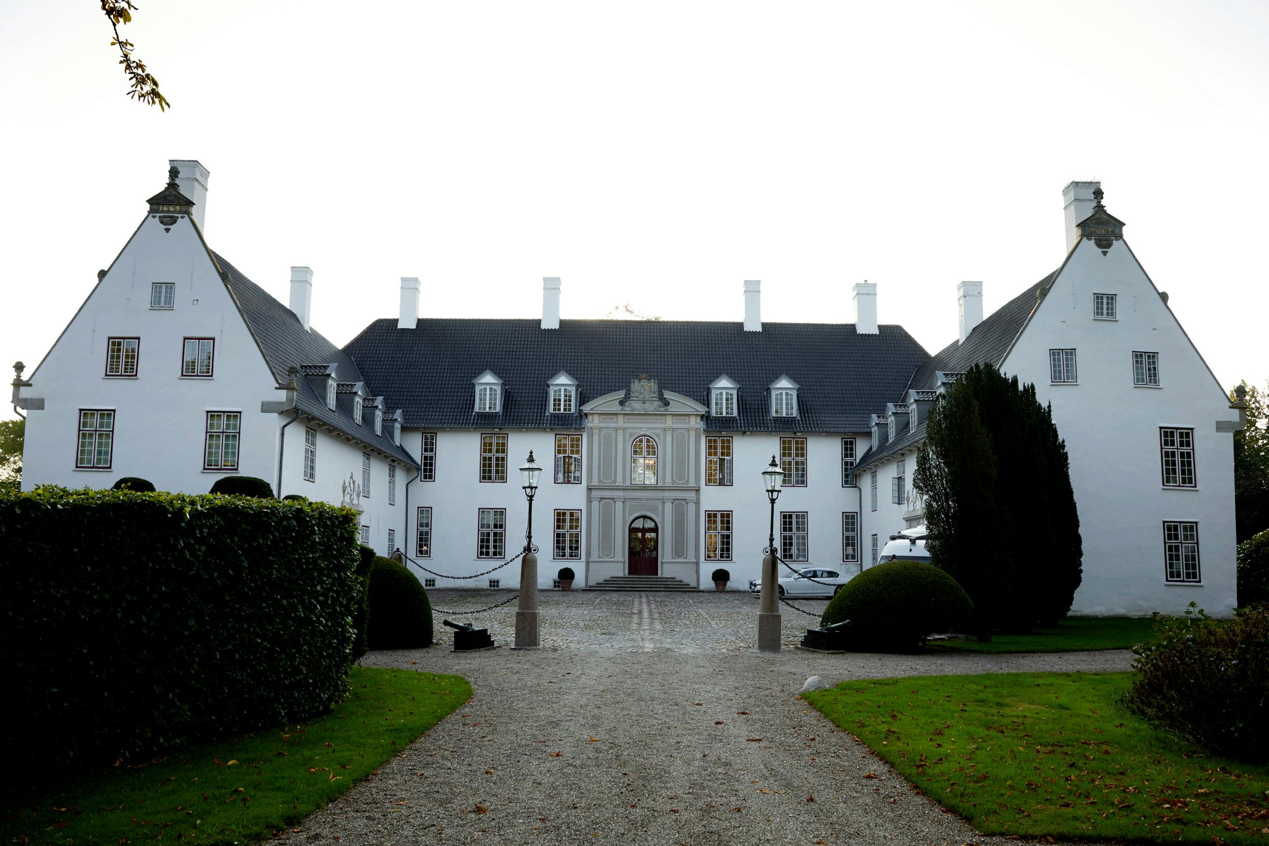 Joachim overtog Schackenborg Slot efter teolog og lensgreve Hans Schack, som døde barnløs.