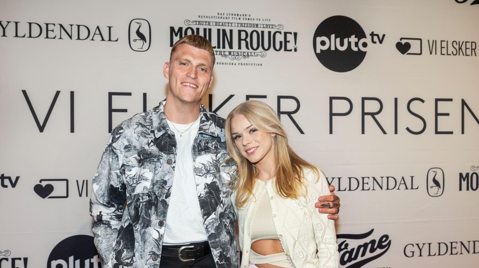 Officielt bor Sebastian og Asta fortsat på samme adresse, nemlig en villalejlighed i Hellerup som er ejet af hans far. Men i dag er han ude af landet i flere måneder, mens hun skal finde sine fødder igen.