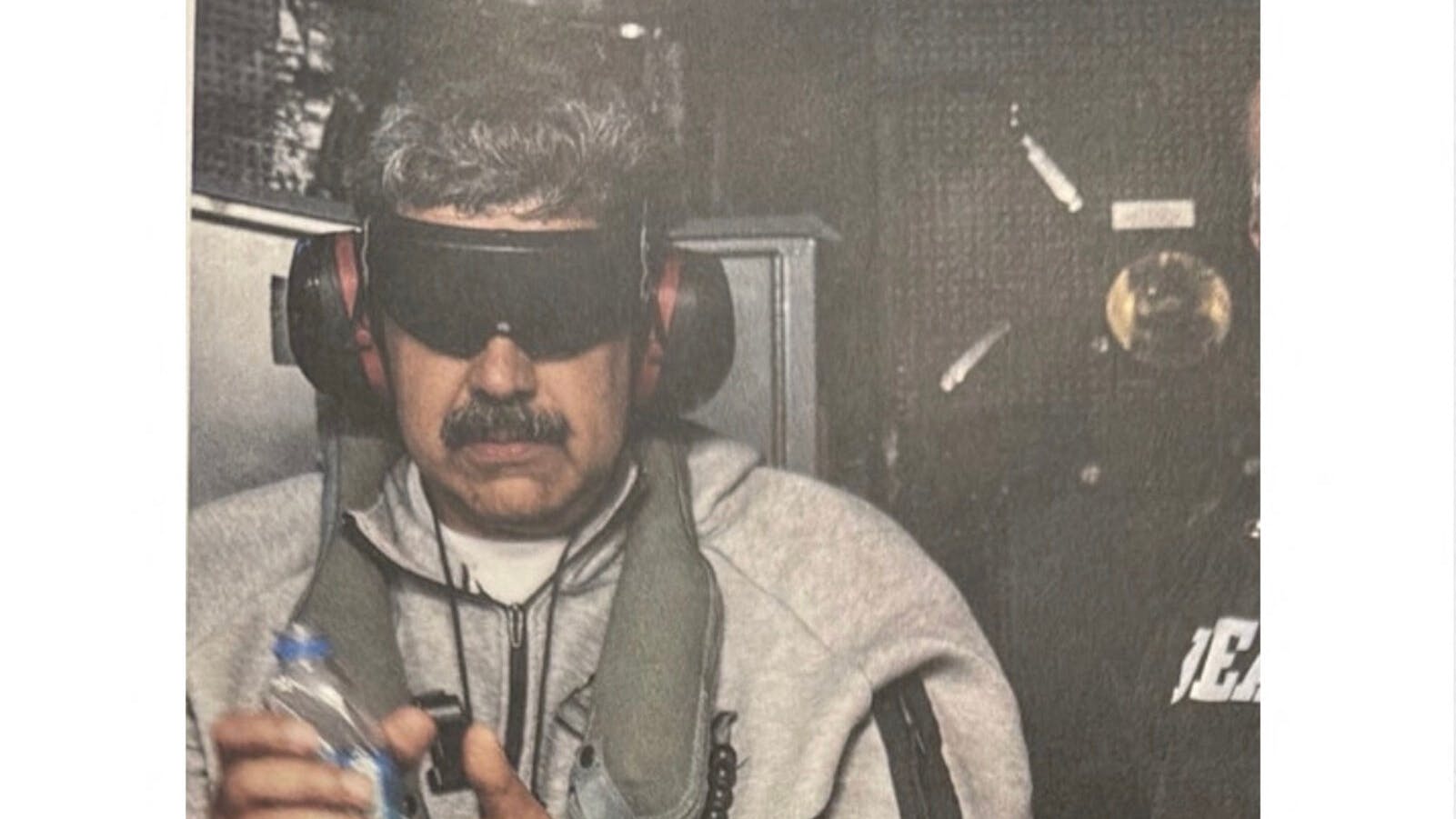 Donald Trump delte billedet på sit sociale medie, kort inden han stillede sig frem og talte til nationen.