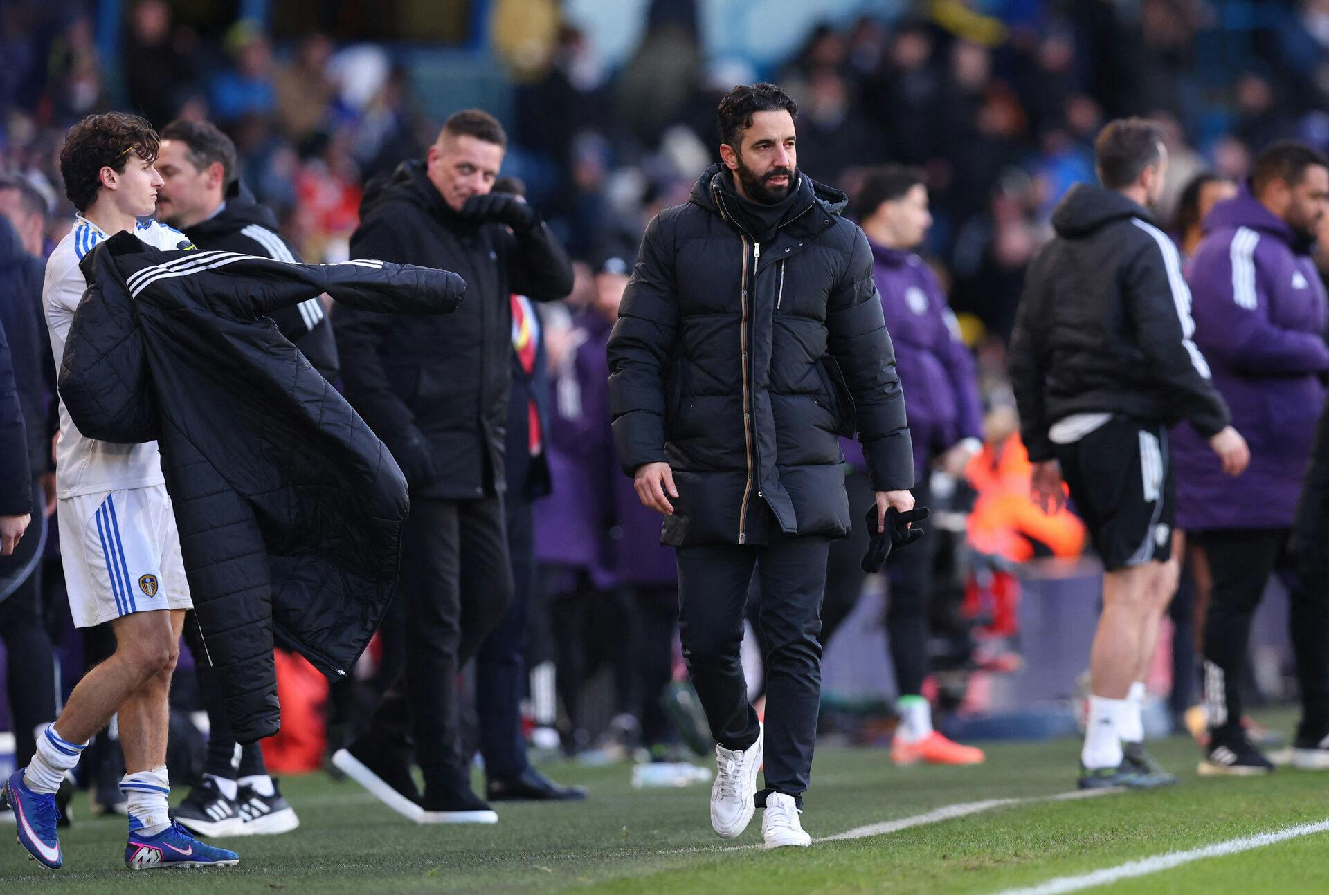 Manchester United har valgt at stoppe samarbejdet med cheftræner Ruben Amorim, der nåede 14 måneder på posten i den engelske storklub.