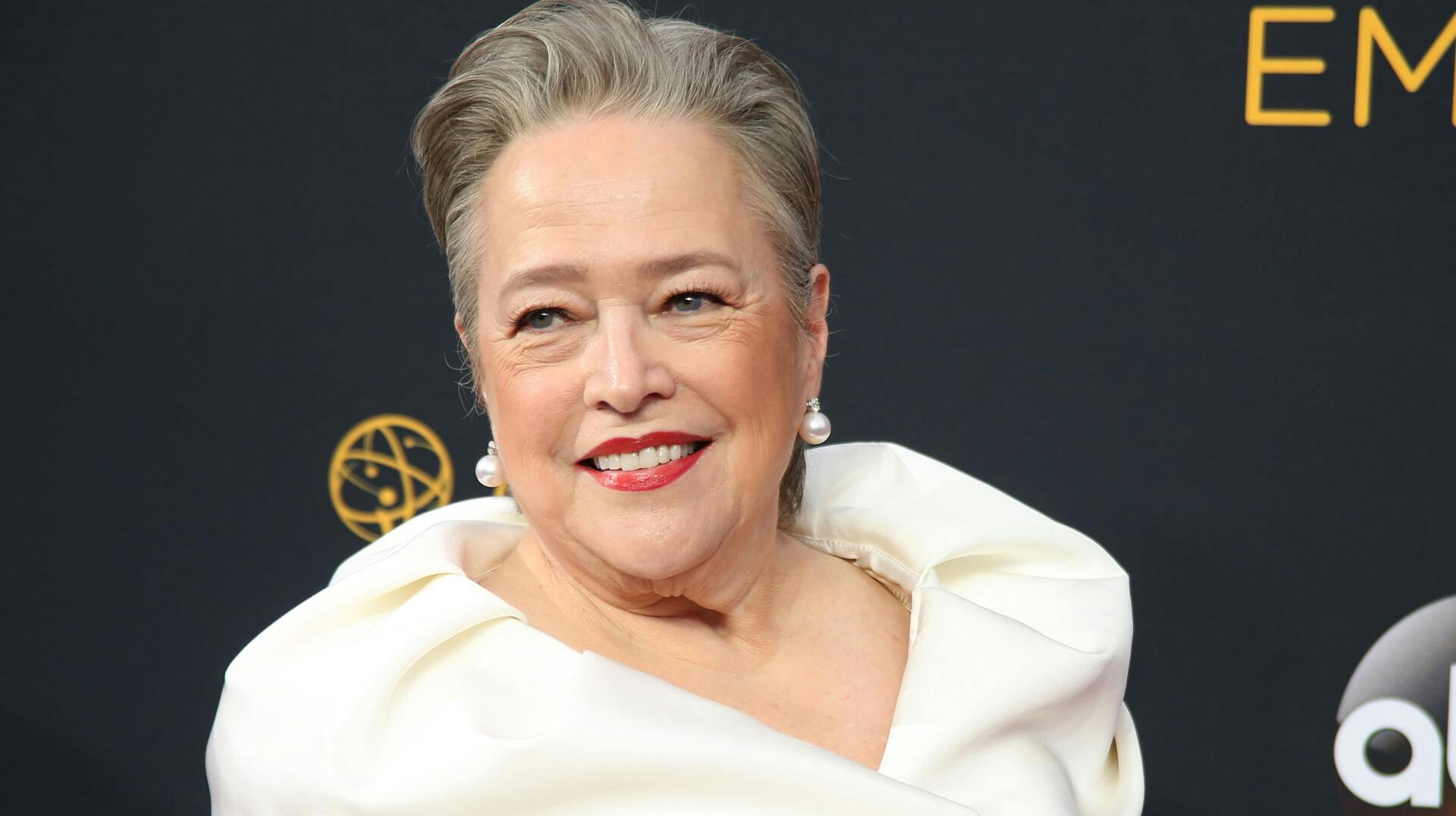 Actress Kathy Bates from the FX series "American Horror Story" arrives at the 68th Primetime Emmy Awards in Los Angeles, California U.S., September 18, 2016. REUTERS/Lucy Nicholson