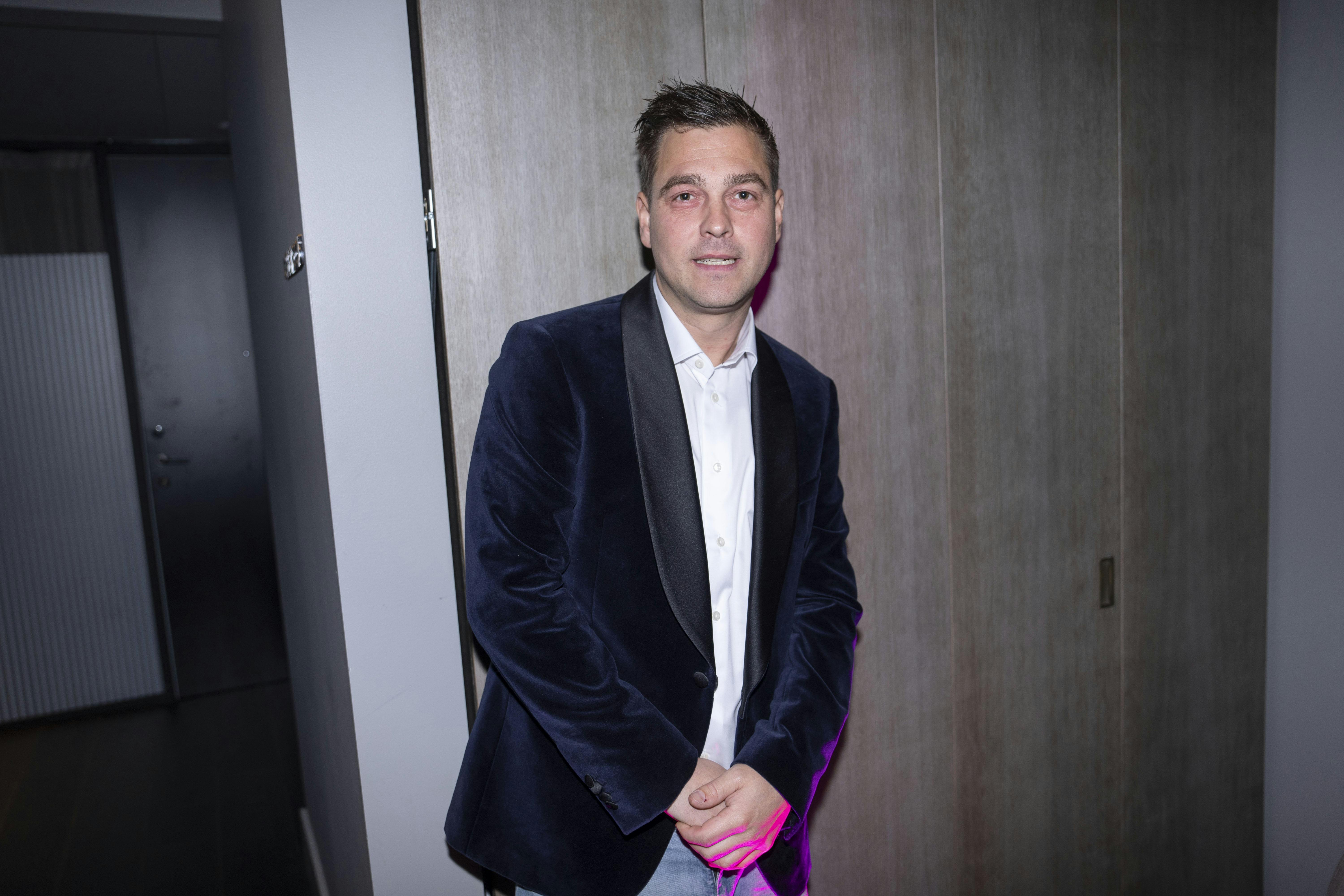 Det er ganske svært at være vidne til, at ens lille barn er sygt. Det oplever Peter Birch lige nu på egen krop.