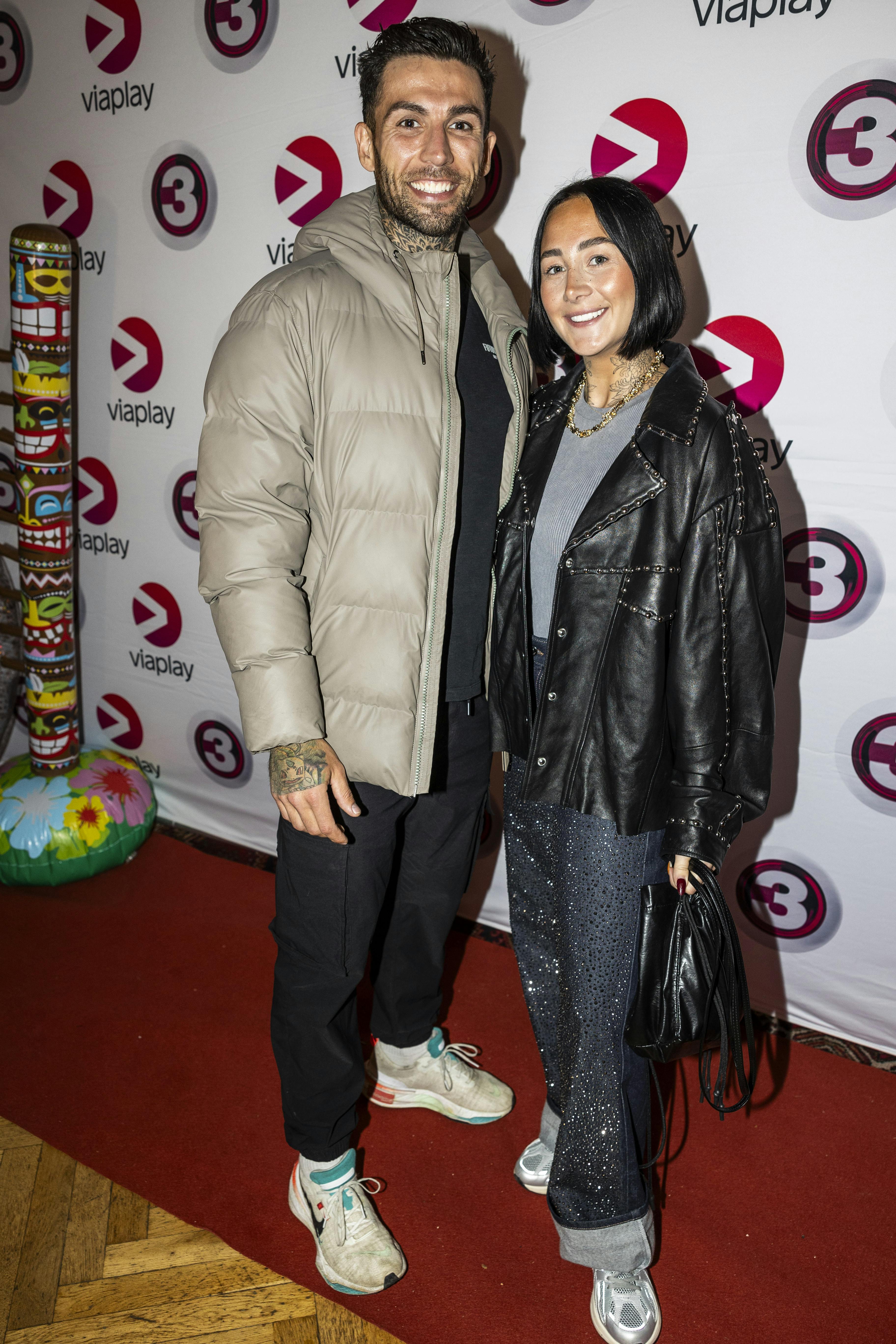 Türker og Sarah bekræftede forholdet tilbage i 2019, i 2025 valgte de at gå hver til sit.