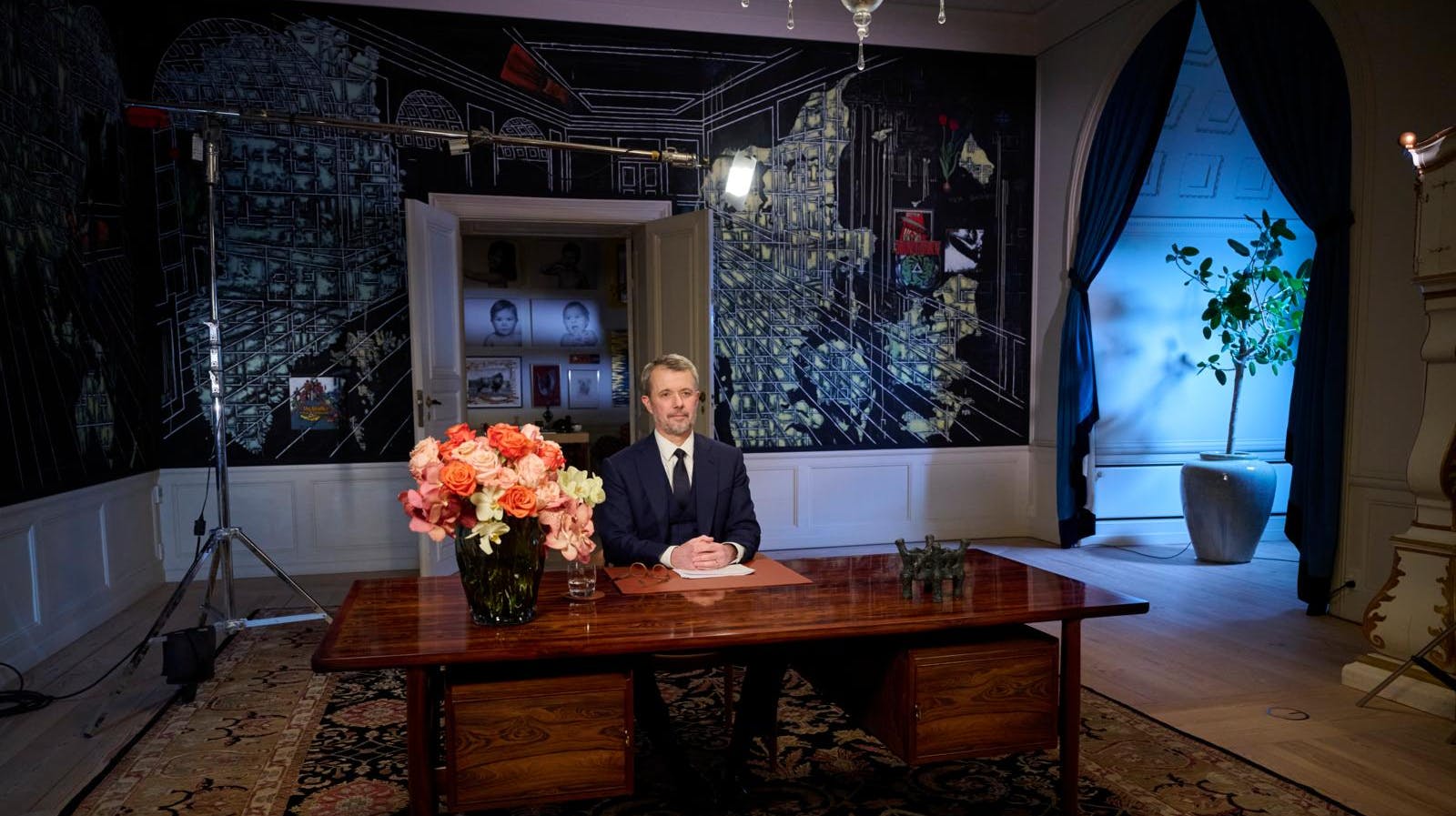 Kong Frederik nåede igen over to millioner seere, men måtte se et lille fald i forhold til debuten i 2024.