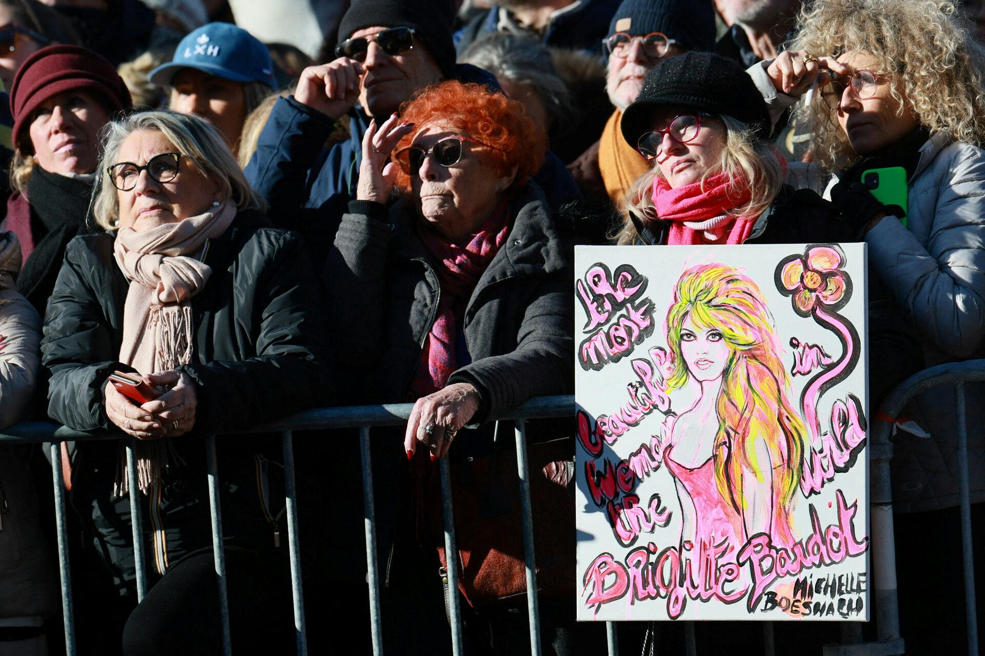 Brigitte Bardot blev onsdag stedt til hvile i Saint-Tropez, byen hun elskede og boede i det meste af sit liv.
