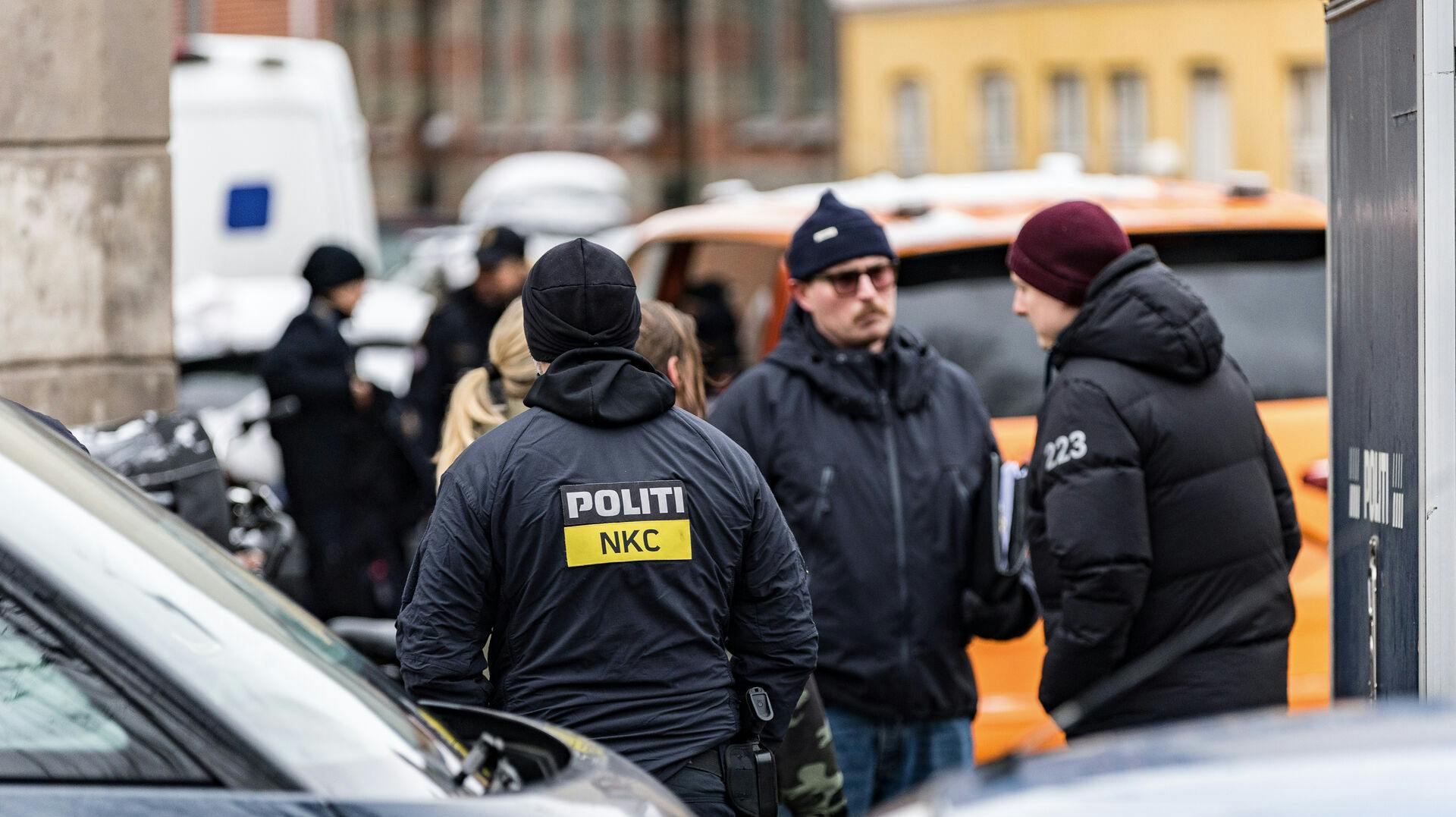 Københavns Politi undersøger onsdag eftermiddag et mistænkeligt forhold i Guldbergsgade på Nørrebro. Der er endnu ingen meldinger om personskade.