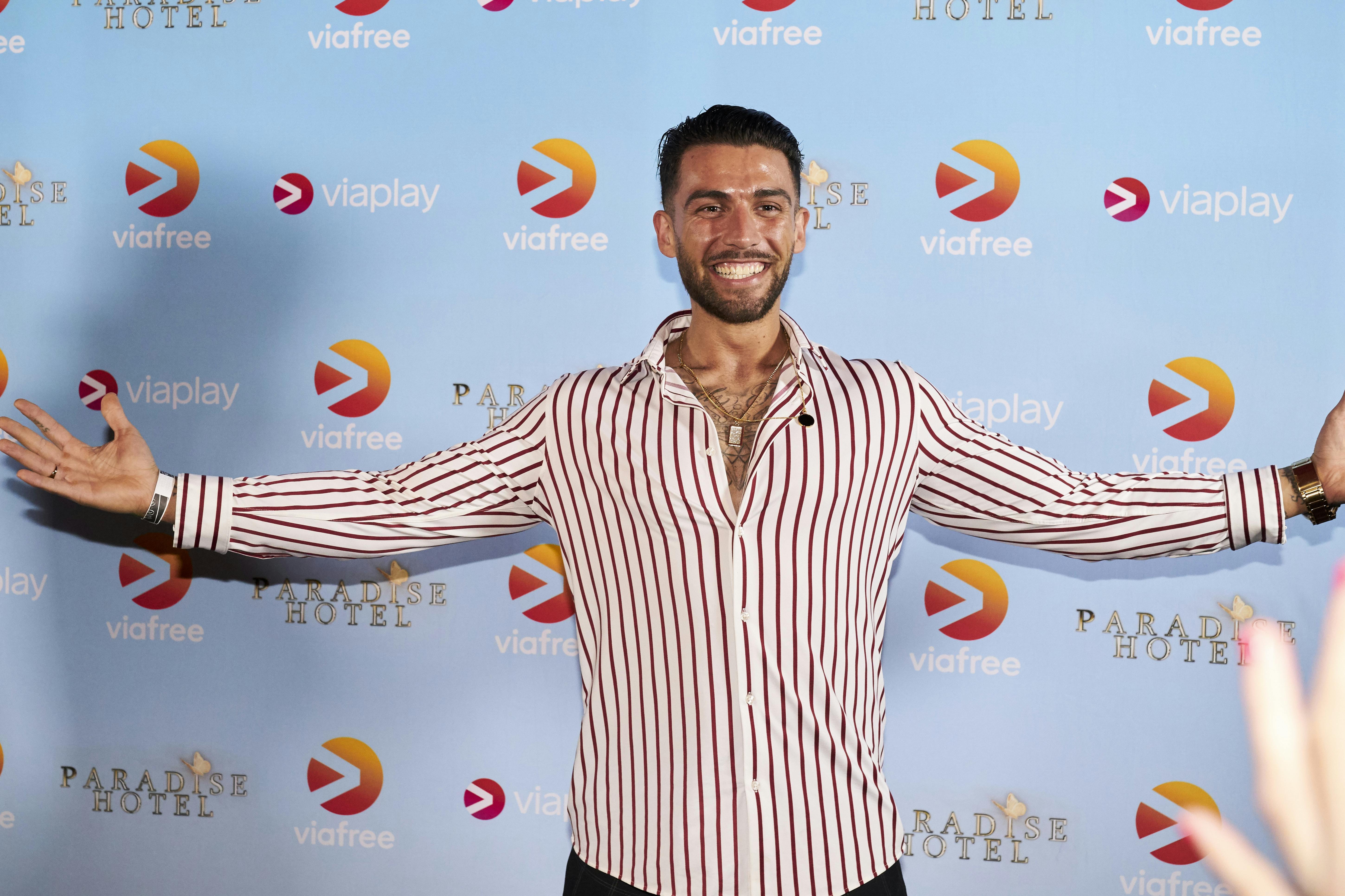 Der er liv og glade dage hjemme hos Türker Alici, der har fundet kærligheden på ny.