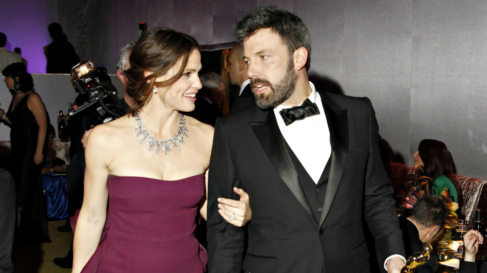 Jennifer Garner and Ben Affleck leave the Governor