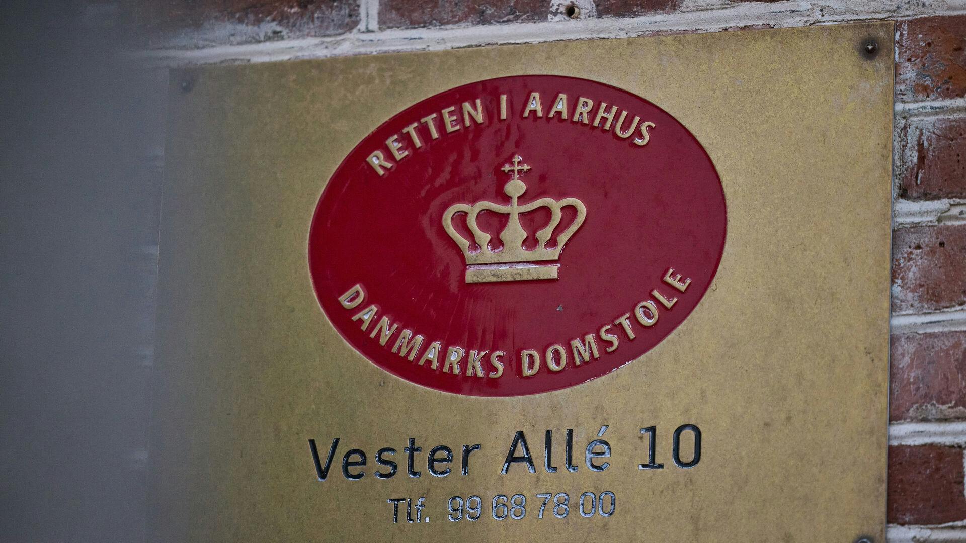 Sagen behandles ved Retten i Aarhus.