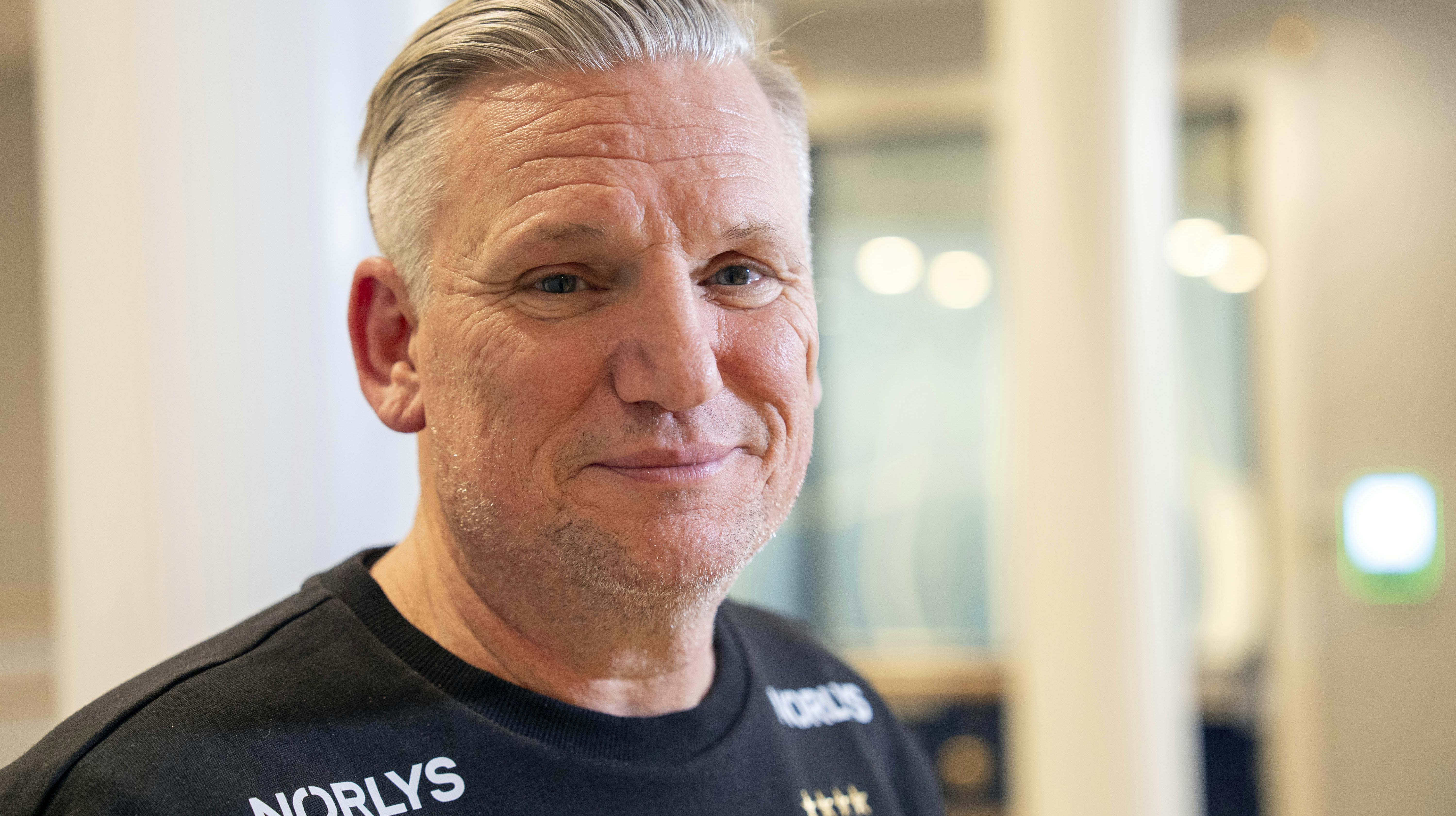 Nikolaj Jacobsen filosoferer over, hvordan rollen som træner har ændret sig henover de seneste 2-3 årtier. 