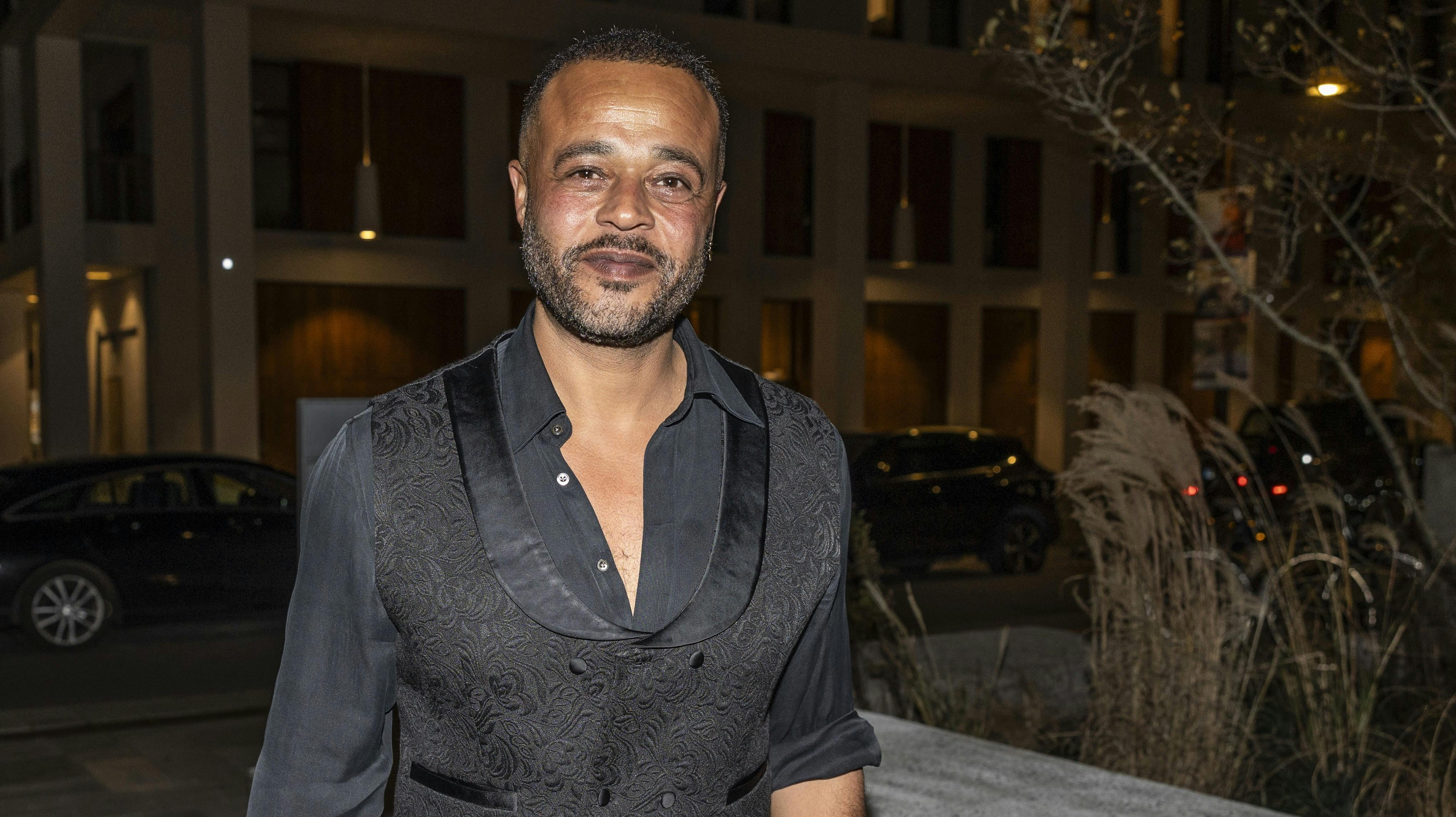 Remee bryder tavsheden om Reddit-rygter.