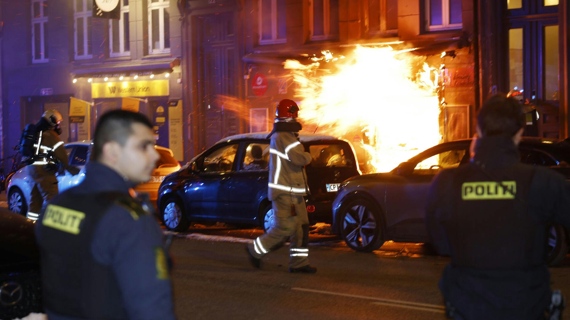I alt tre personer fremstilles i retten bag lukkede døre i forbindelse med brandbomben på Istedgade.