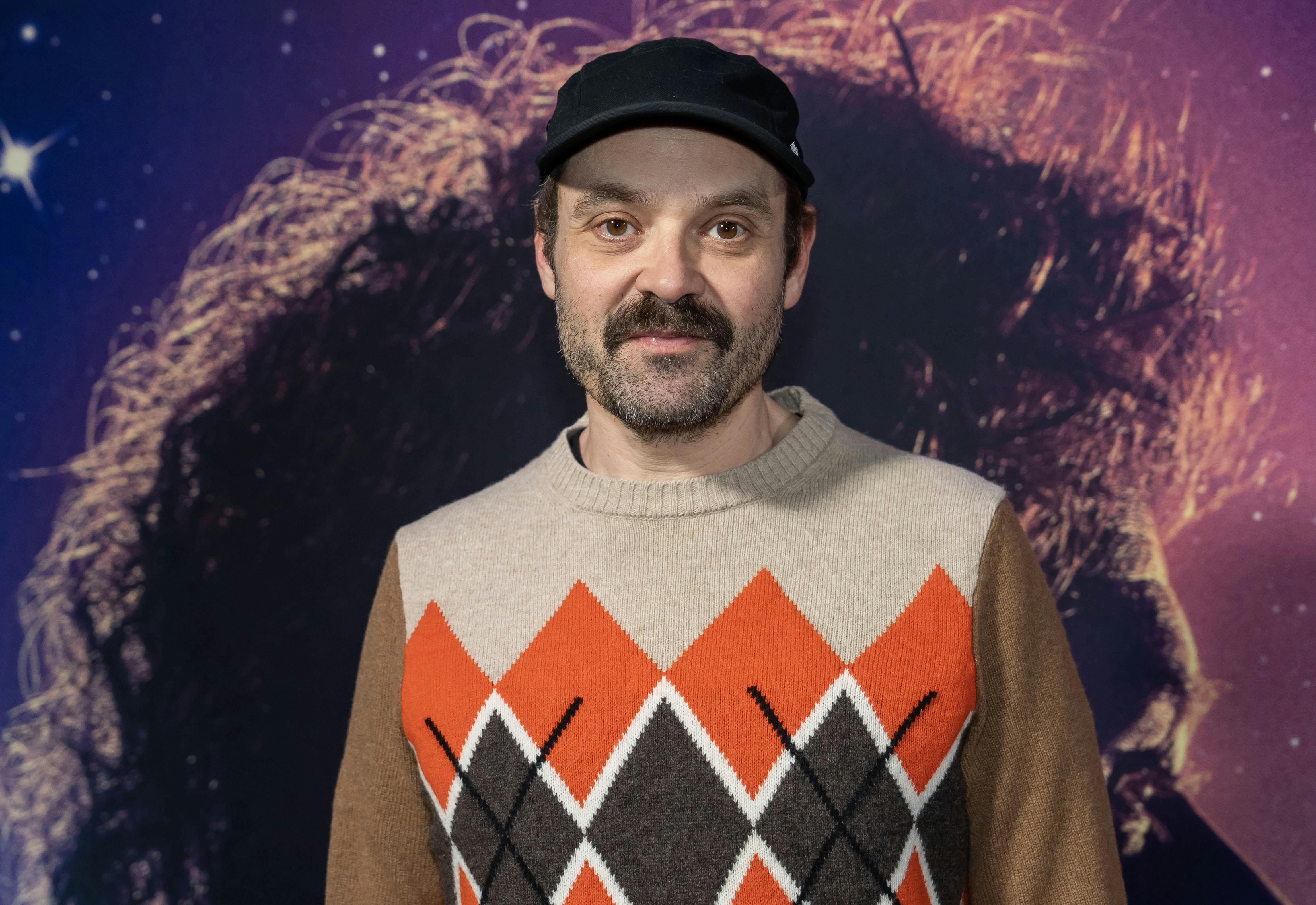 David Dencik, 51, er ikke længere gift med den 10 år yngre Sofie Munch. 