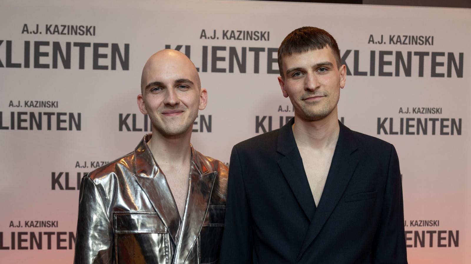 Parret flyttede tidligere sammen i en andelslejlighed, men nu har de købt bolig sammen.