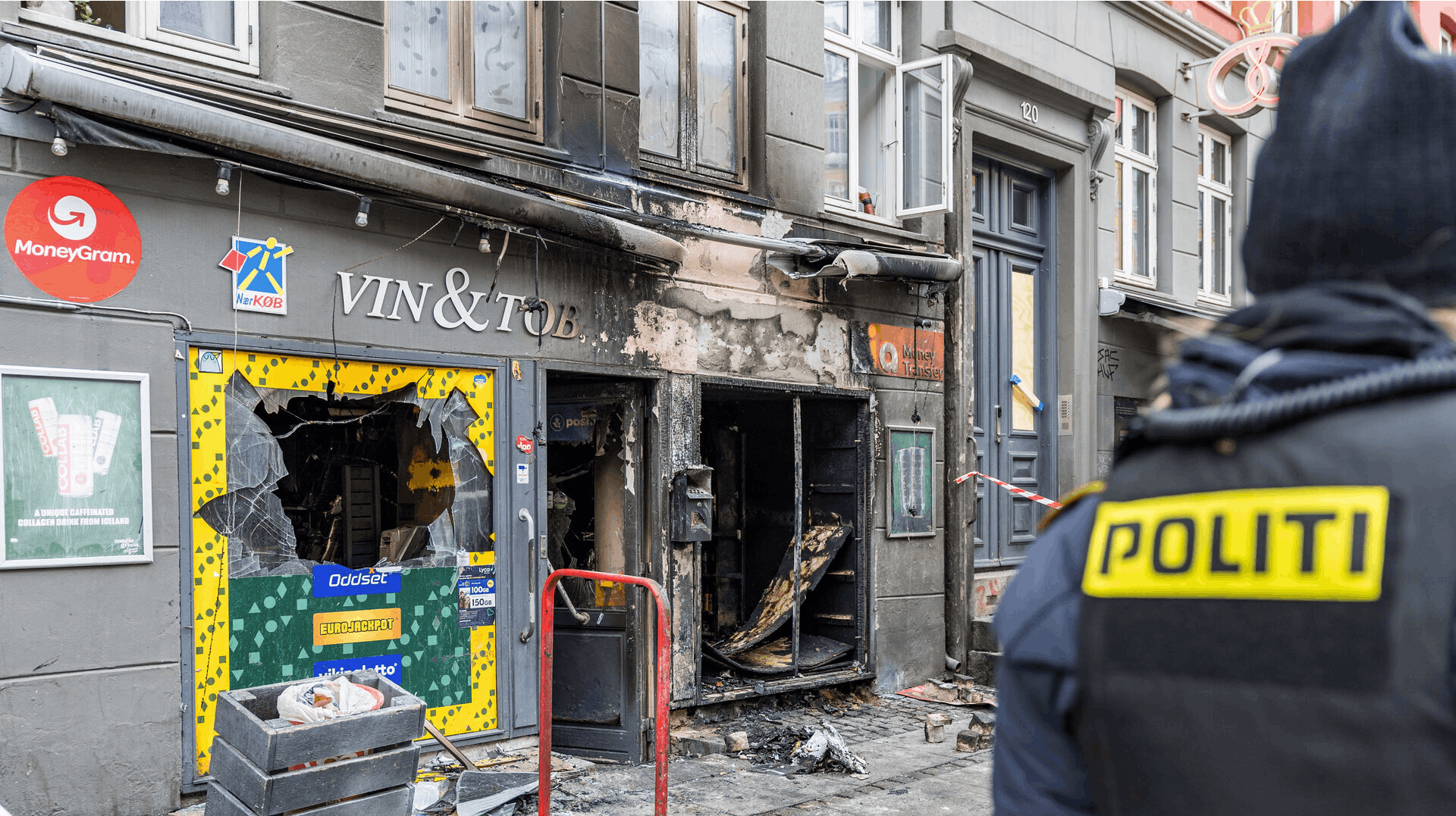 Kiosk på Istedgade fredag den 9. januar 2026. Torsdag aften var der en eksplosion og brand i kiosken og fredag er to personer anholdt
