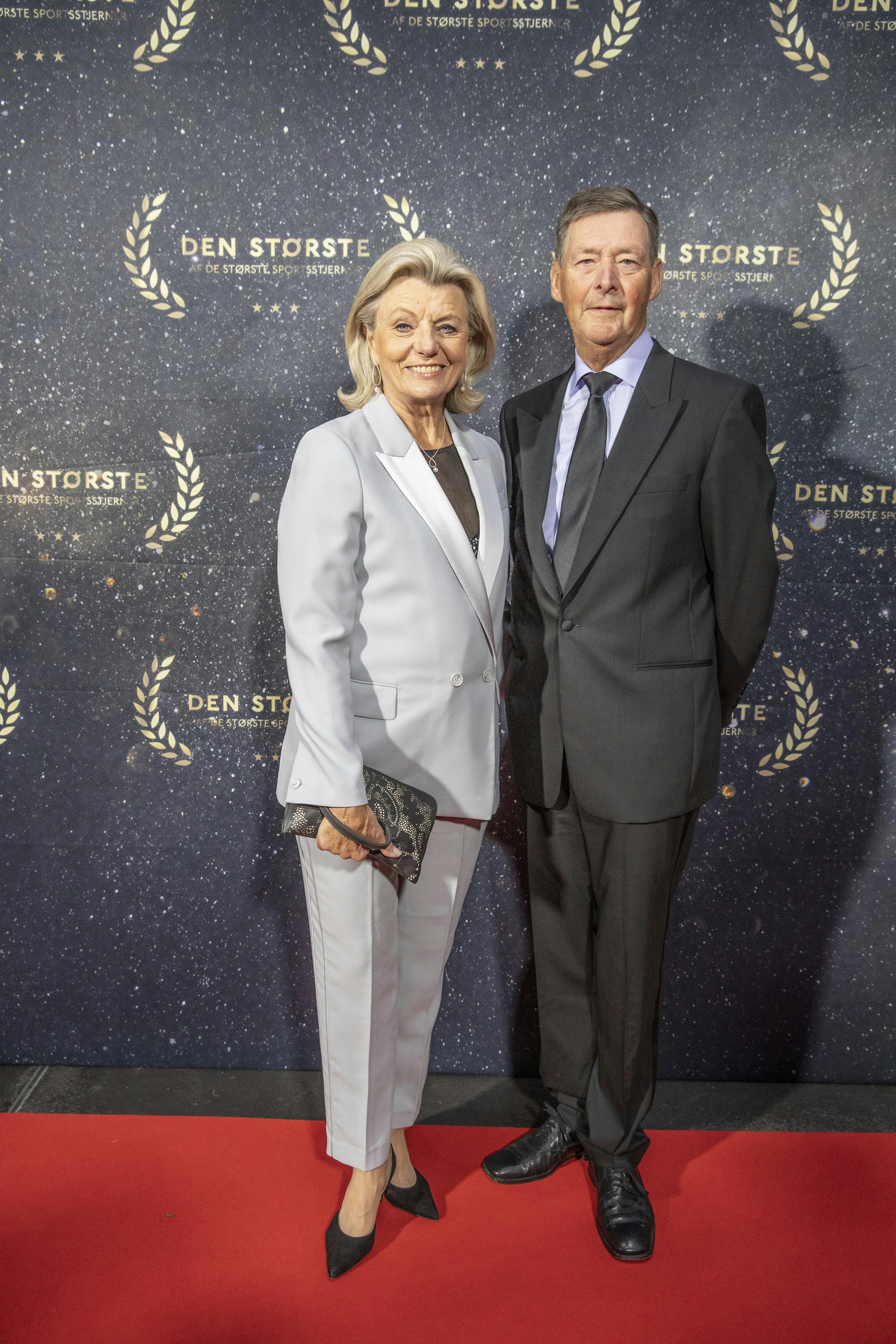 Anne Laxholm og hendes mand Hans Henrik håber at få knap 17 mio. kr. for den nordsjællandske herlighed.