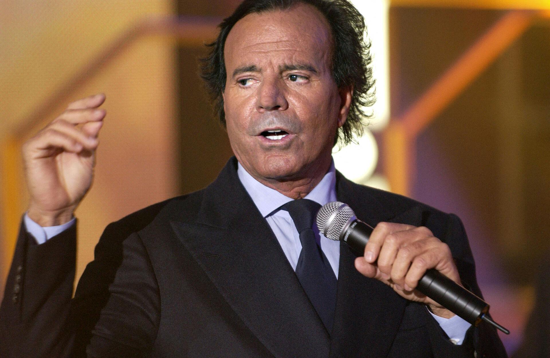 Den spanske sanger Julio Iglesias er blevet ramt af alvorlige anklager.