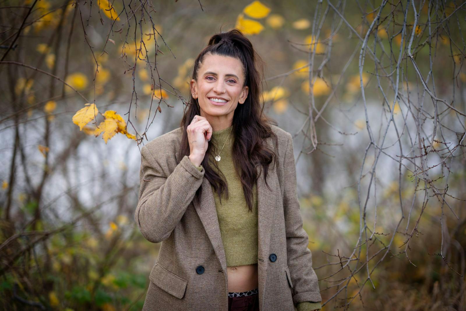 Kroppen er ikke helt med endnu, men viljen er intakt og humoren ligeså. Ifølge Mie Skov har hun "kysset den grimmeste frø", efter begyndelsen på 2026 blev alt andet end eventyrlig.