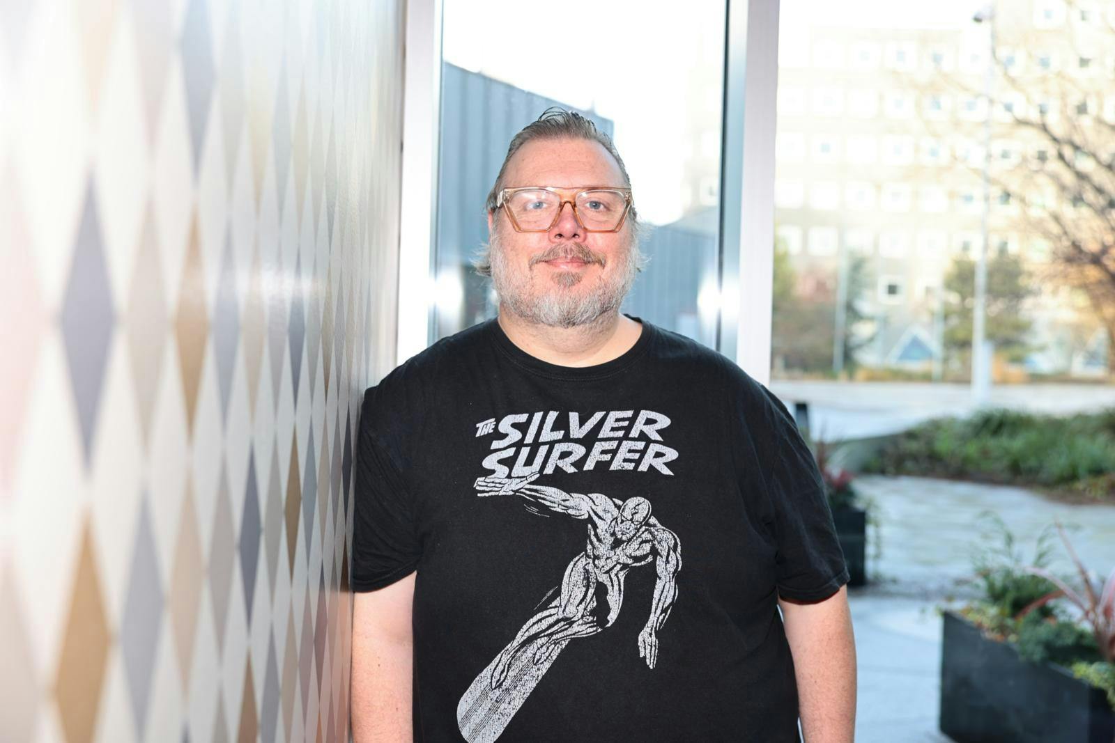 Nicolas Bro satte under Robert-nomineringsfrokosten ord på sorgen efter sin far, Christoffer Bro.