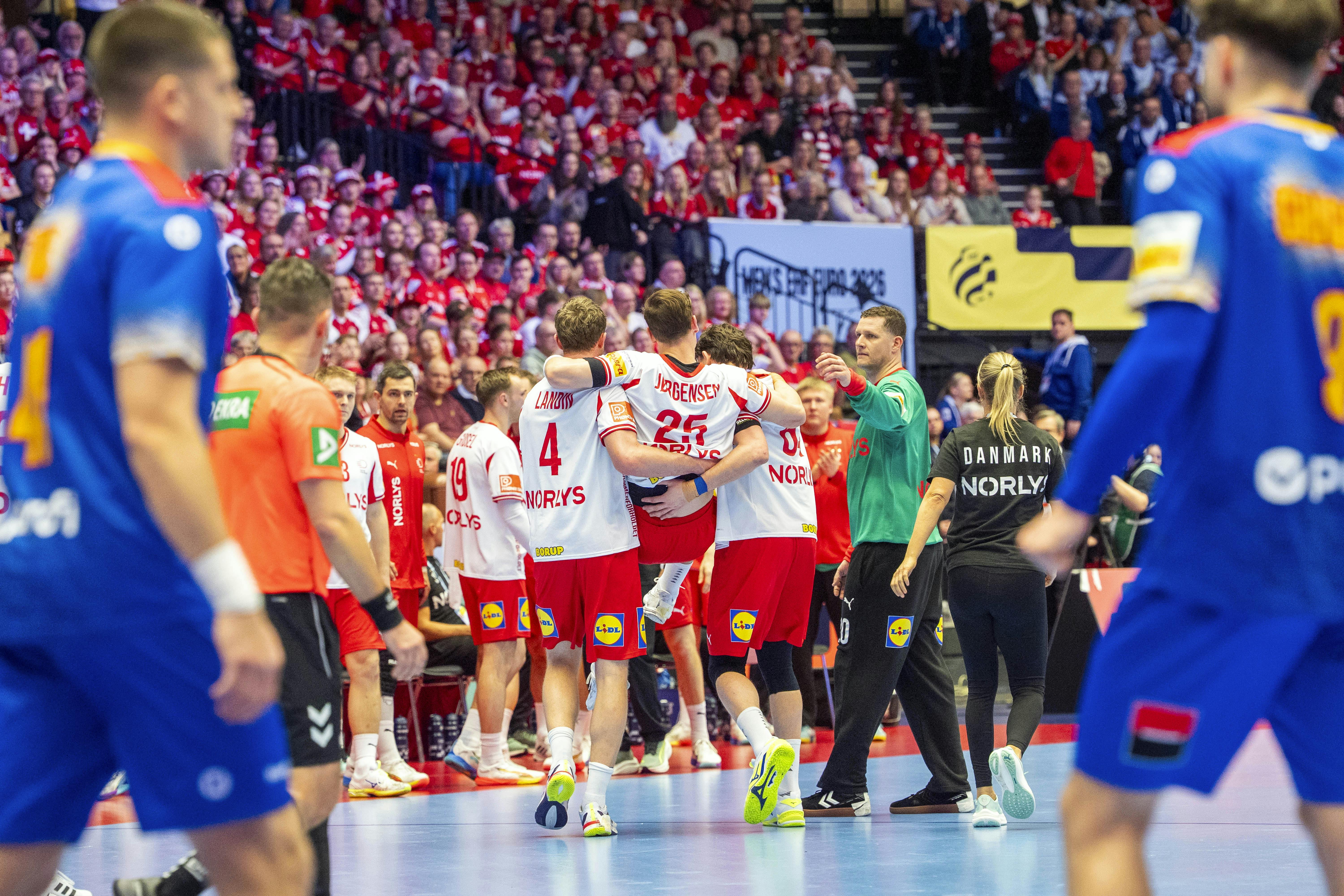 Skaden til Lukas Jørgensen sendte cholbølger igennem hele Boxen.