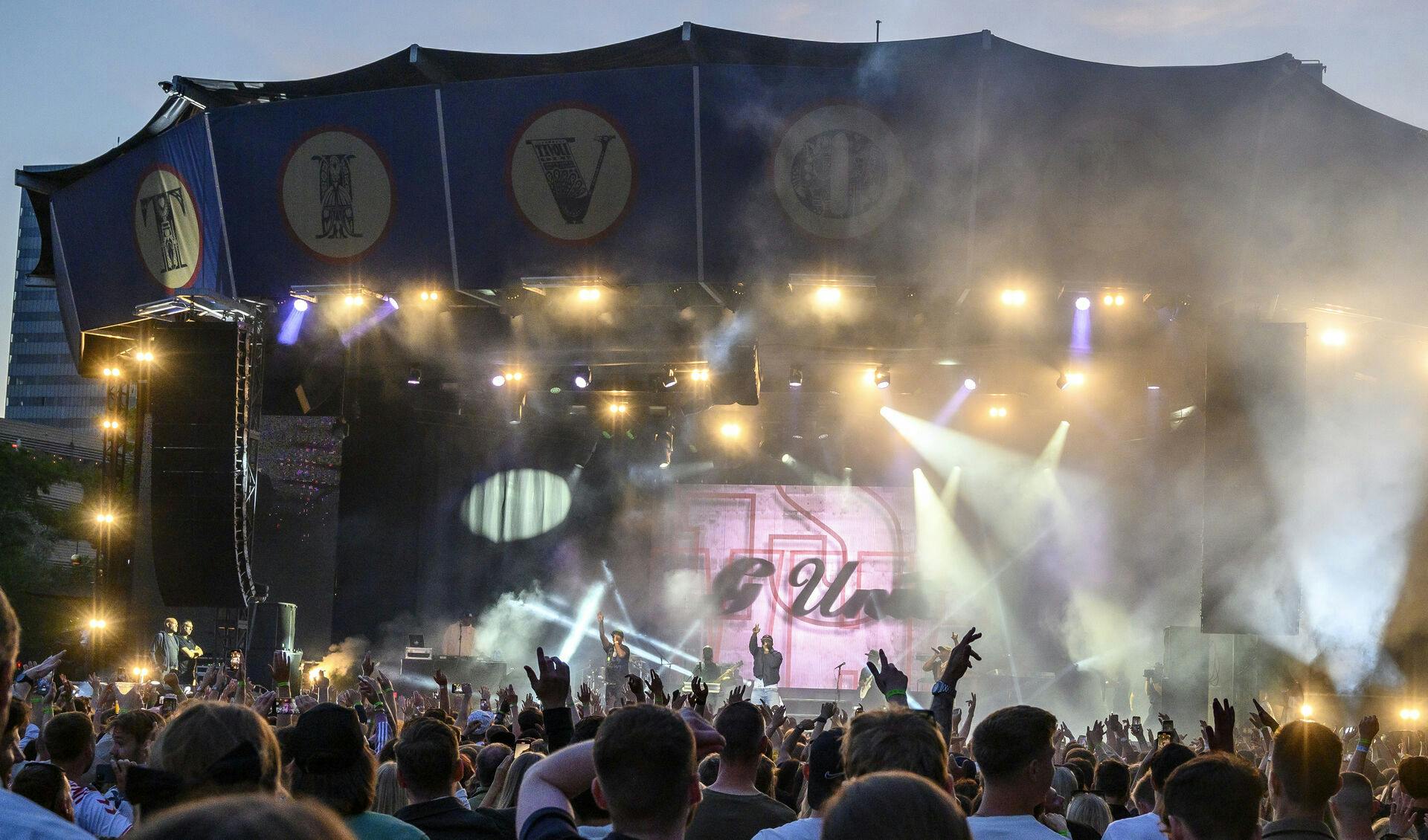 DENMARK ONLY Den amerikanske rapper 50 Cent på plænen i Tivoli under Fredagsrock fredag den 24. juni 2022.. (Foto: Torben Christensen/Ritzau Scanpix)