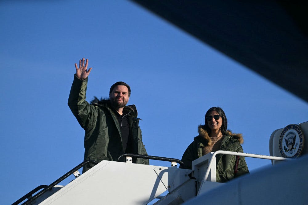 USA's vicepræsident, J.D. Vance, og hans hustru, Usha Vance, besøgte i marts sidste år den amerikanske militærbase Pituffik Space Base i Grønland. (Arkivfoto). - Foto: Jim Watson/Reuters