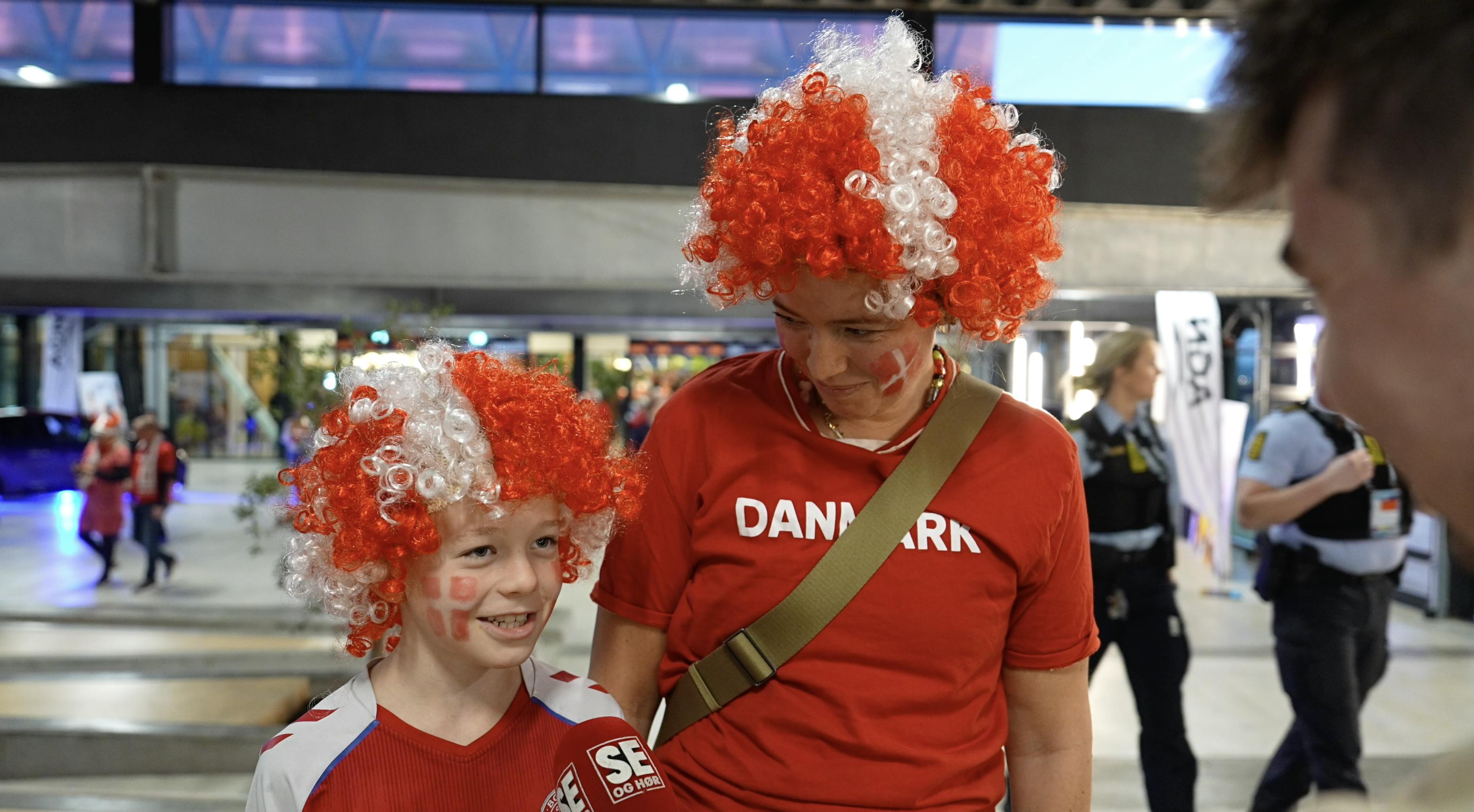Opbakningen til Lukas Jørgensen er hjertelig i Herning - og både fra store og små fans.