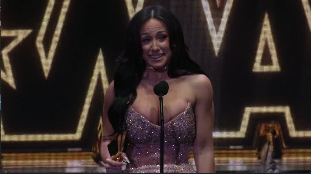 Veteranen Jennifer White får omsider den eftertragtede pris.