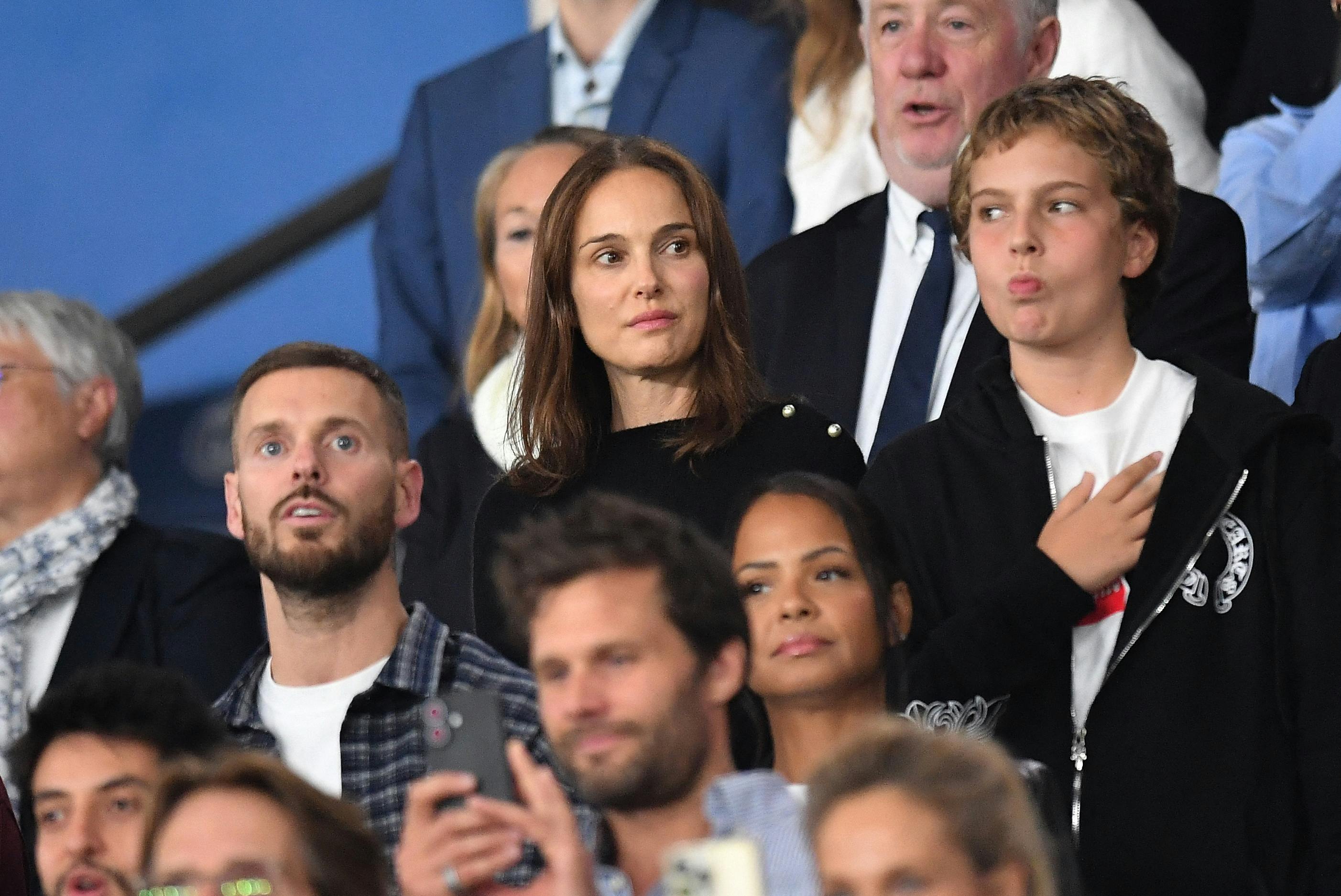 Celebrities in the stands during the 2026 World Cup qualifying match between France and Iceland (2-1) at the Parc des Princes in Paris. 09 Sep 2025 Pictured: Natalie Portman and her son Aleph. Photo credit: KCS Presse / MEGA TheMegaAgency.com sales@mega.global (Mega Agency TagID: MEGA1362670_001.jpg) [Photo via Mega Agency]