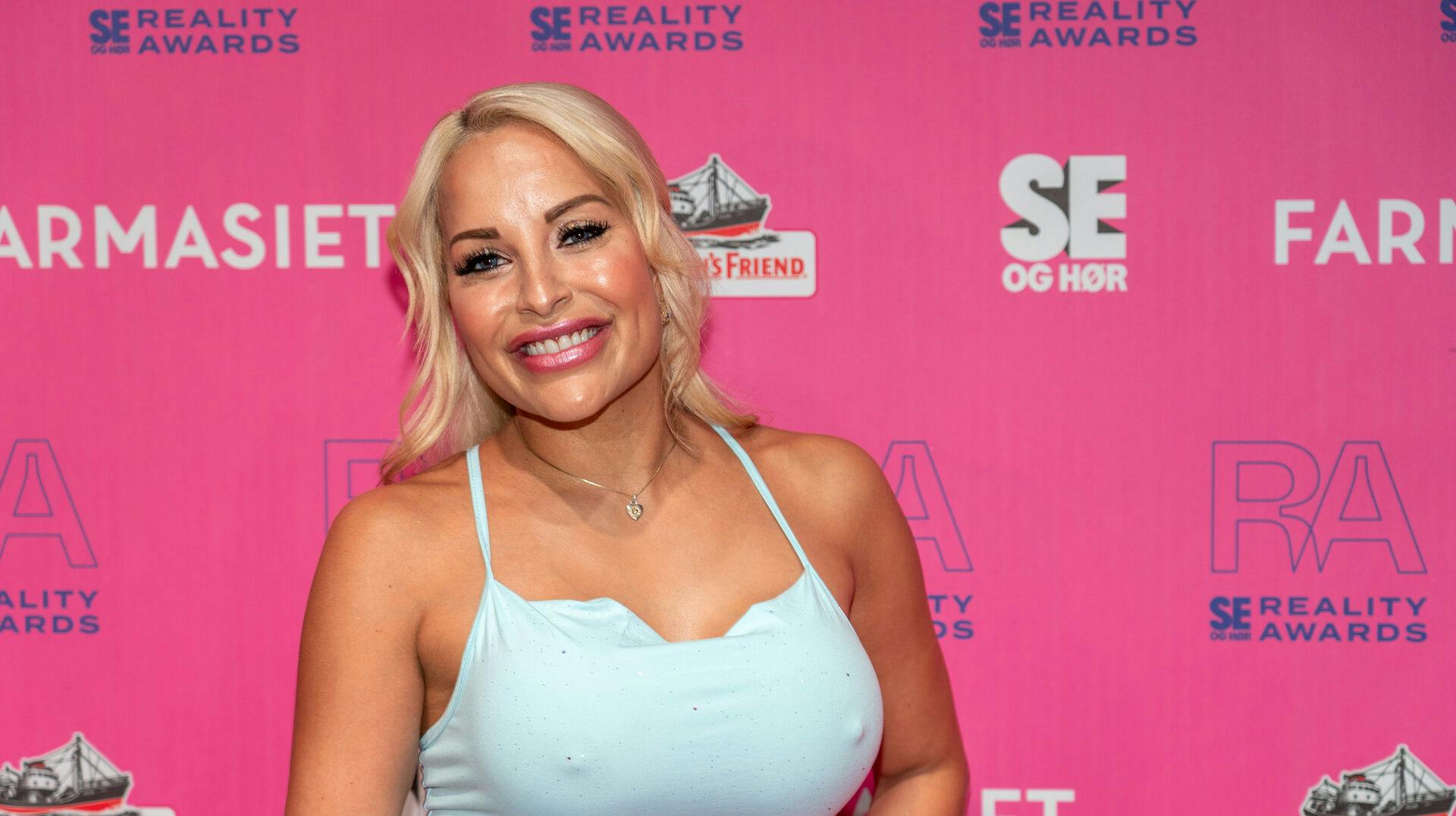 Oslo 20250921. Linni Meister på vei inn til utdelingen av Se og Hørs Reality Awards på Ambassaden i Oslo søndag kveld. Foto: Thomas Fure / NTB