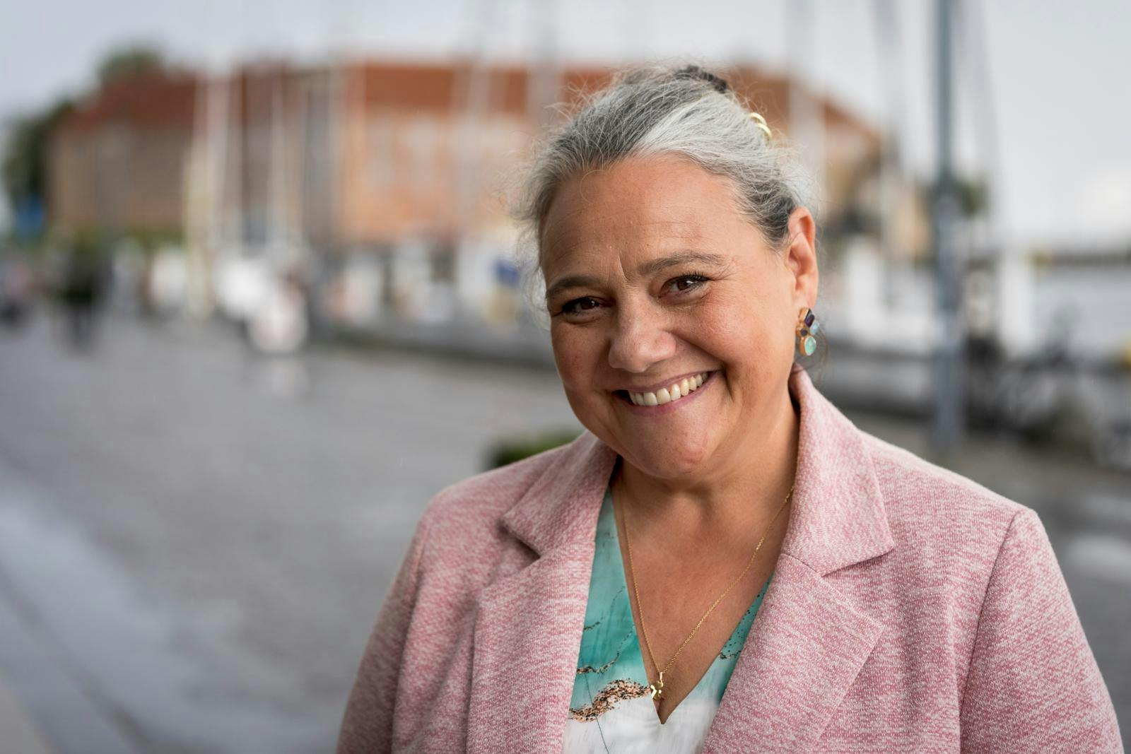 Anne Herdorf er blandt andet kendt for sangen "En lille melodi", som hun vandt Dansk Melodi Grand Prix med.