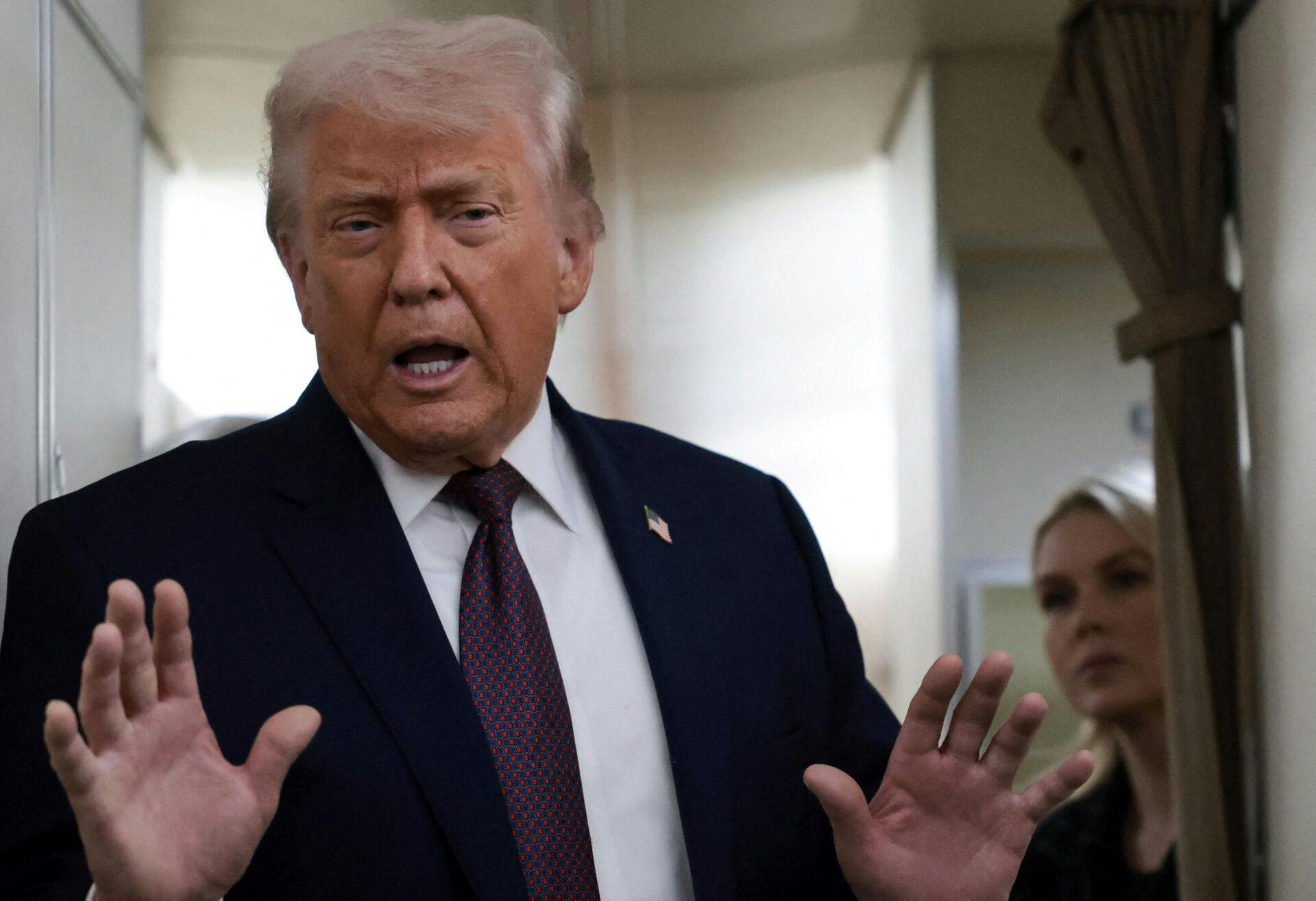 Donald Trump gik over grænsen, da han for få dage siden udtalte, at Nato-tropper holdt sig tilbage fra frontlinjerne under indsatsen i Afghanistan ifølge den tidligere danske forsvarschef Knud Bartels.